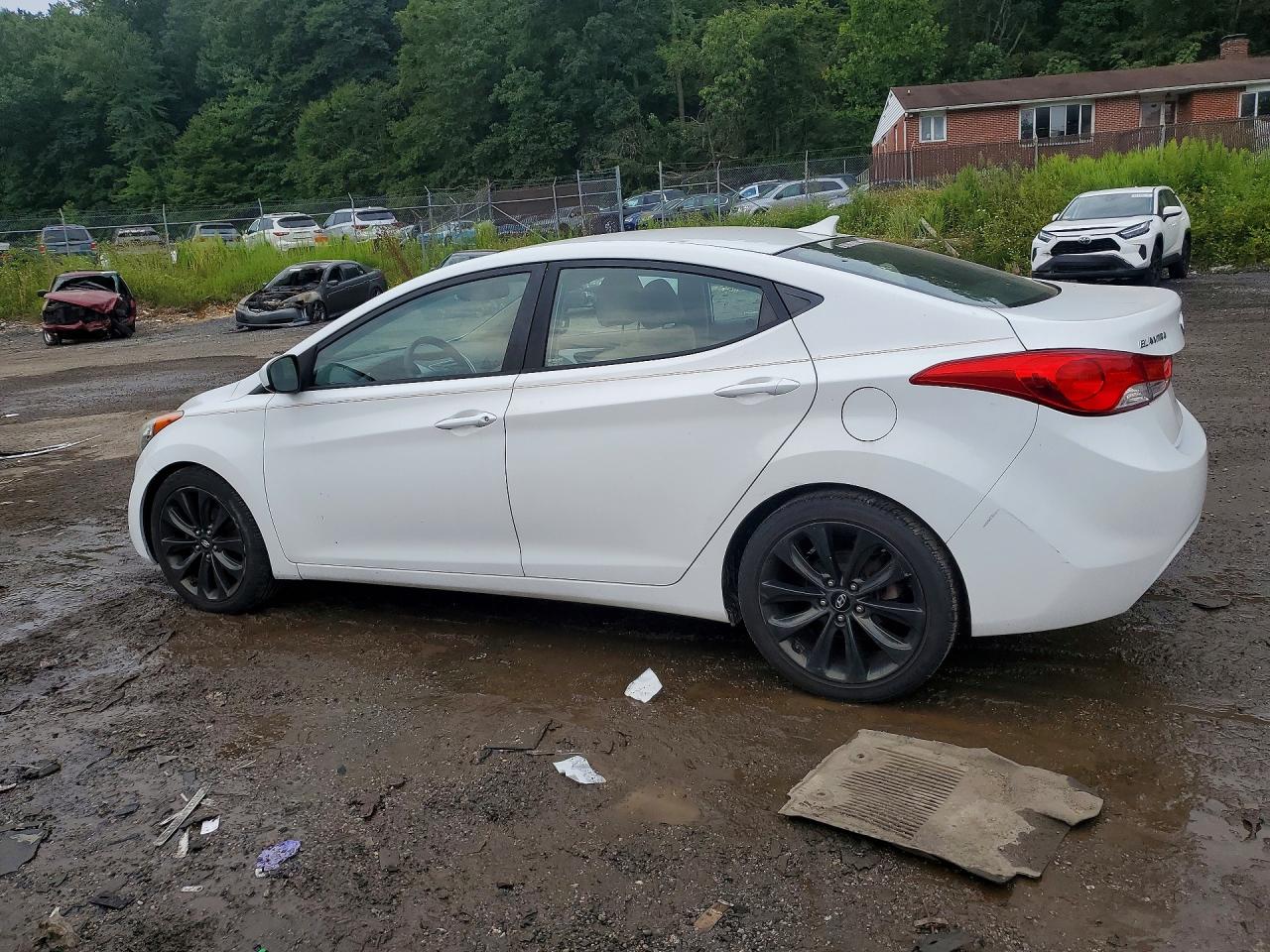 2013 Hyundai Elantra Gls White vin: 5NPDH4AE2DH316553