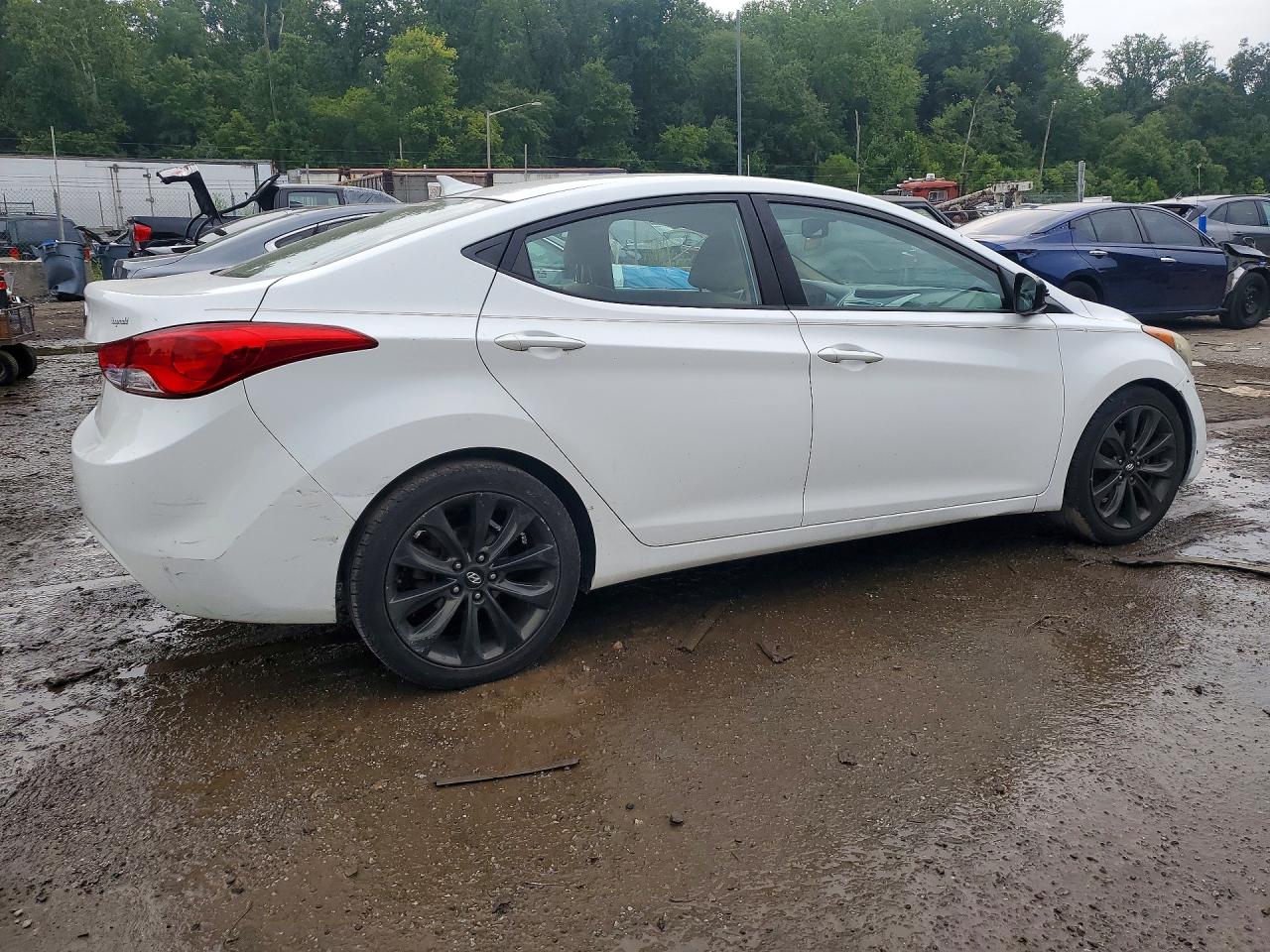 2013 Hyundai Elantra Gls White vin: 5NPDH4AE2DH316553