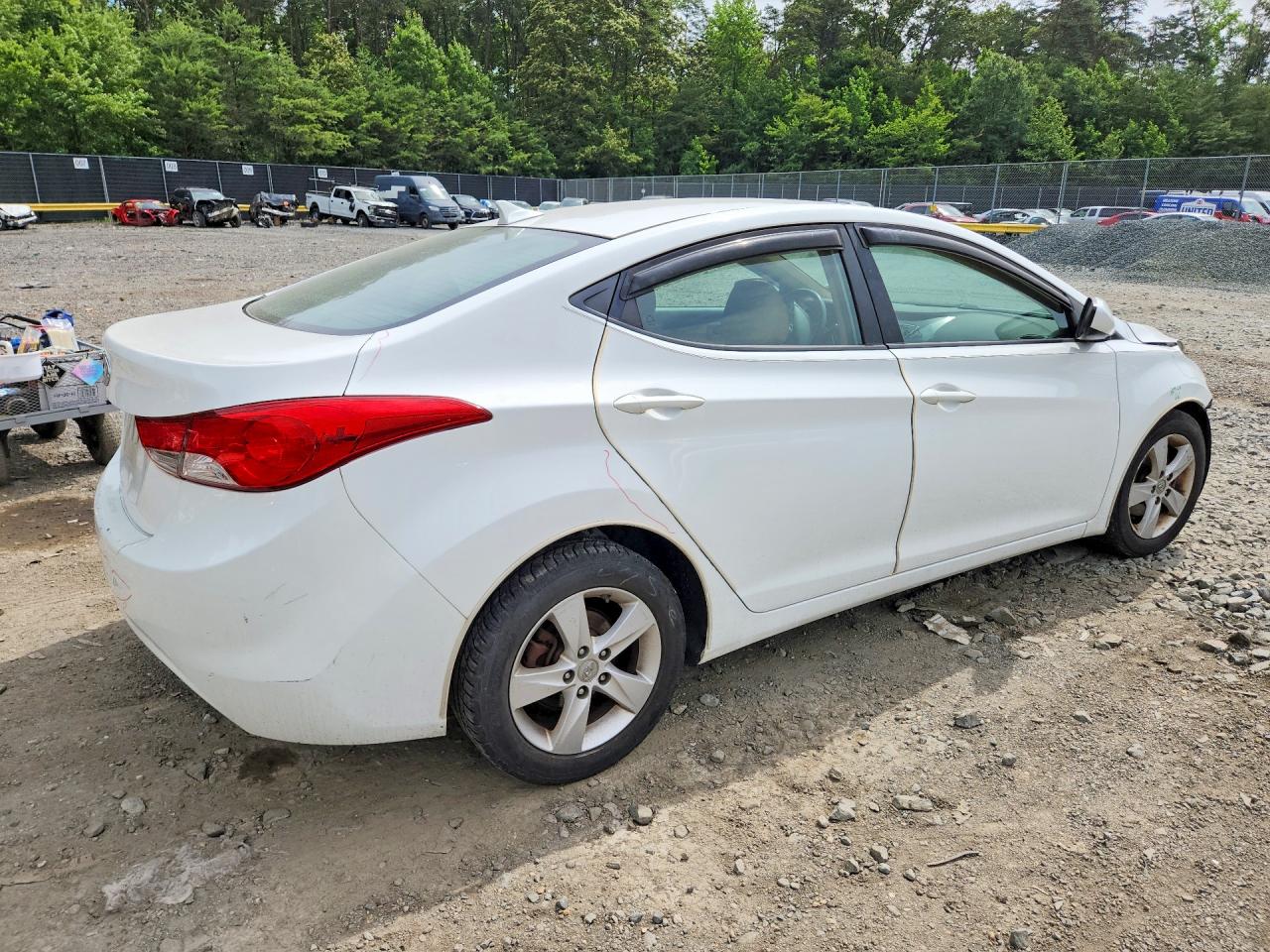 2013 Hyundai Elantra Gls Белый vin: 5NPDH4AE2DH330856