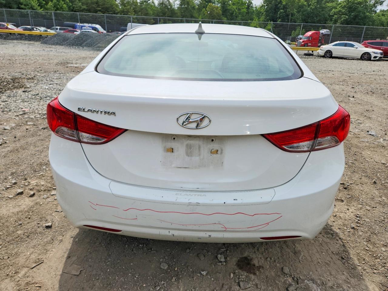2013 Hyundai Elantra Gls Белый vin: 5NPDH4AE2DH330856
