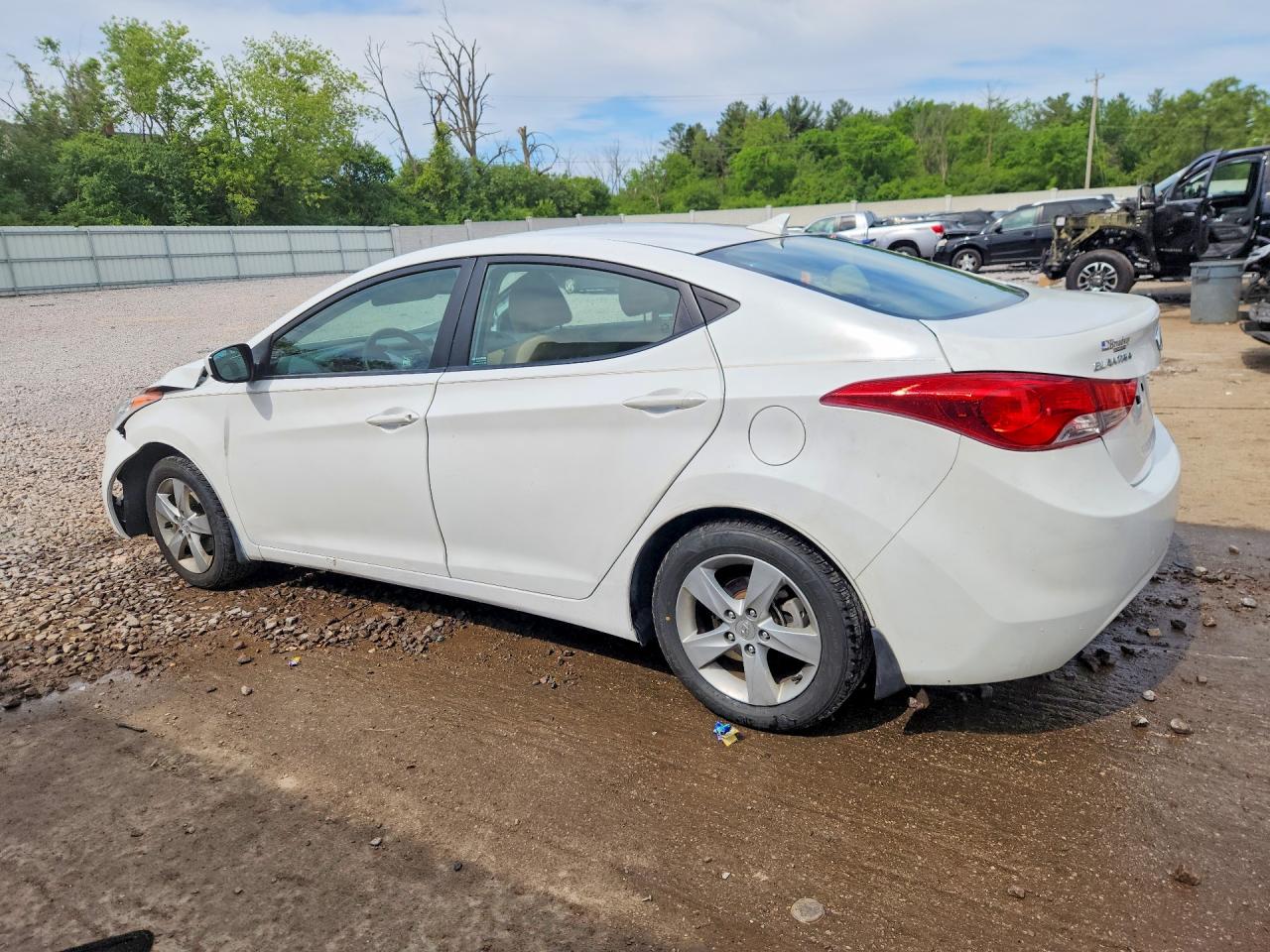 2013 Hyundai Elantra Gls White vin: 5NPDH4AE2DH334809