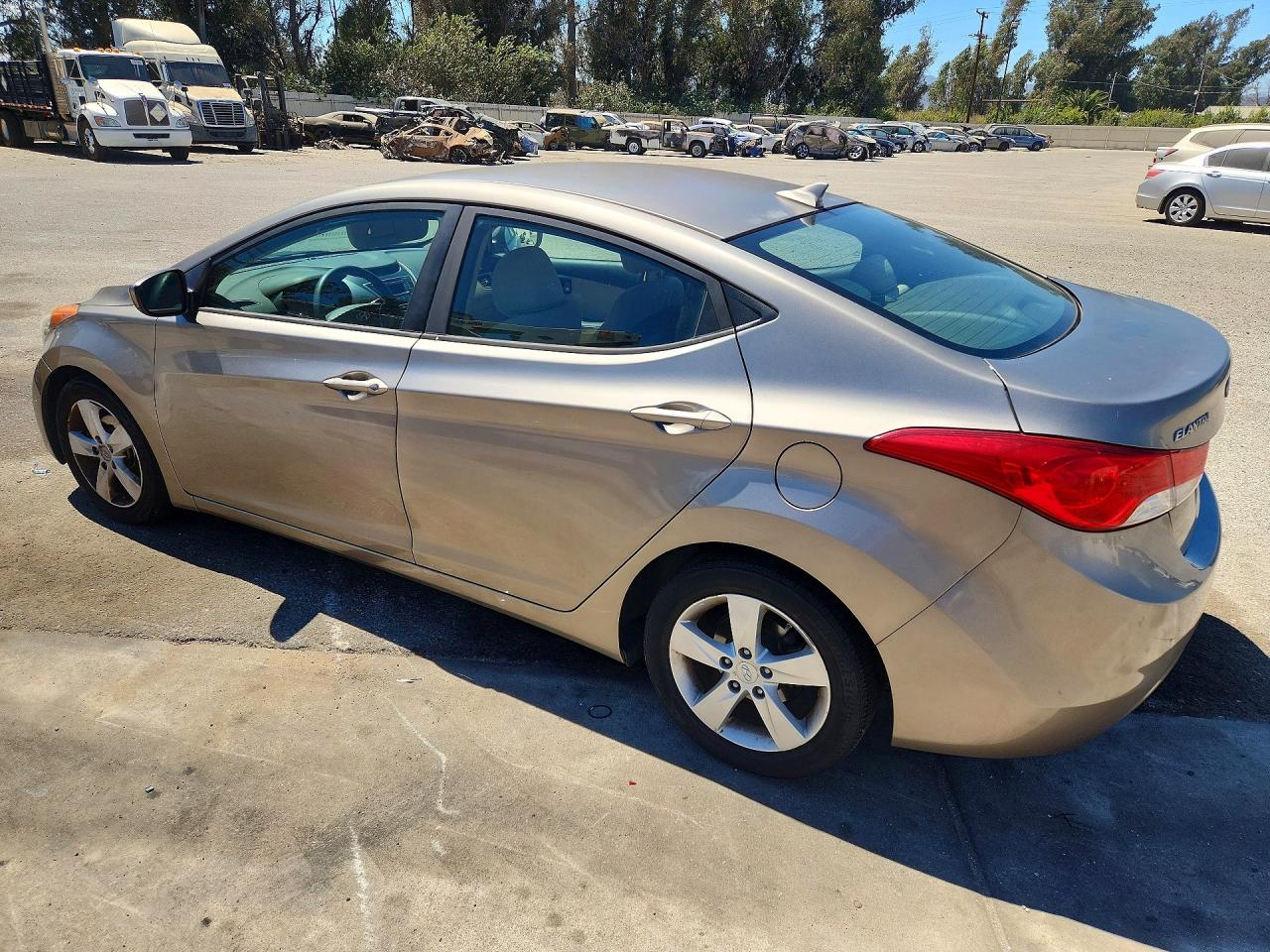 2013 Hyundai Elantra Gls Tan vin: 5NPDH4AE2DH377336