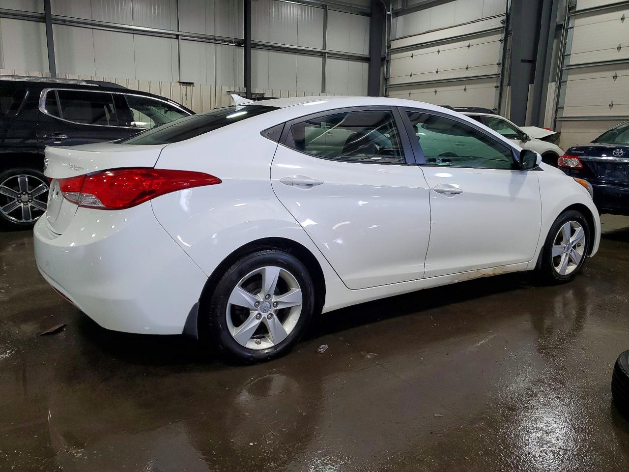 2013 Hyundai Elantra Gls Белый vin: 5NPDH4AE2DH429595