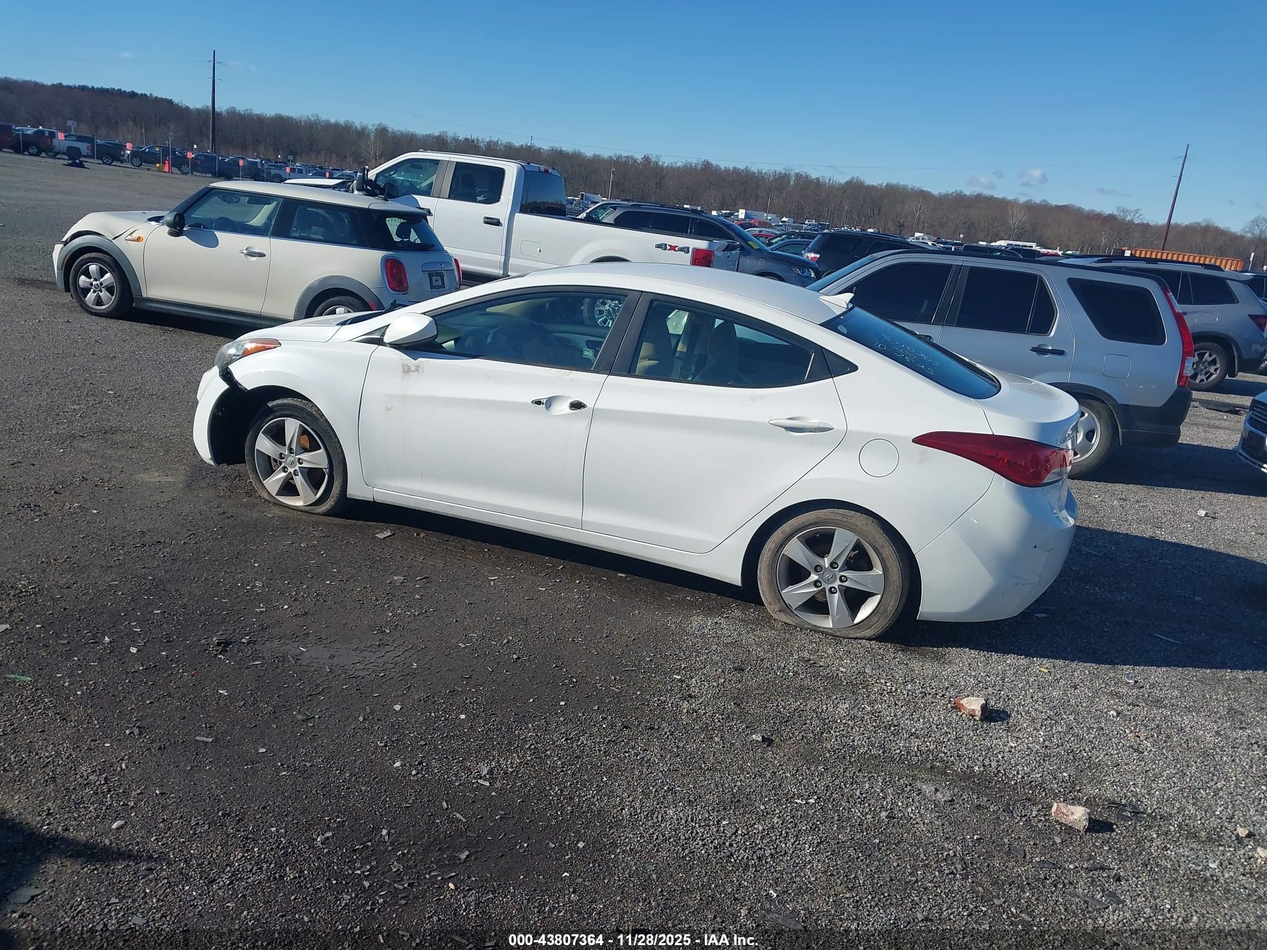 2013 Hyundai Elantra Gls White vin: 5NPDH4AE2DH448292