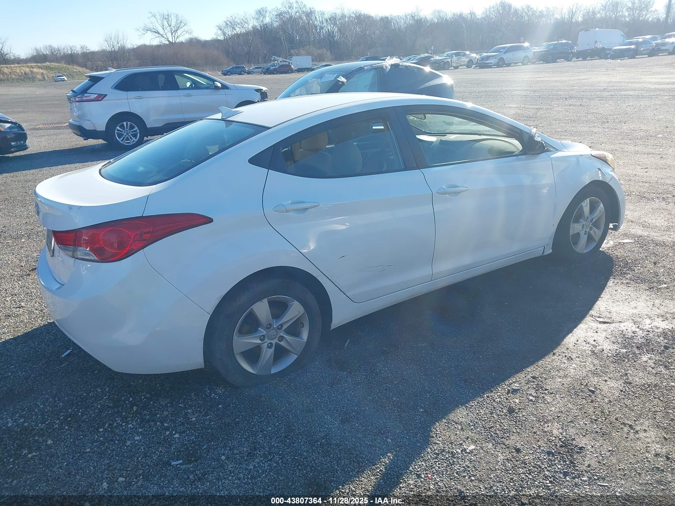 2013 Hyundai Elantra Gls White vin: 5NPDH4AE2DH448292