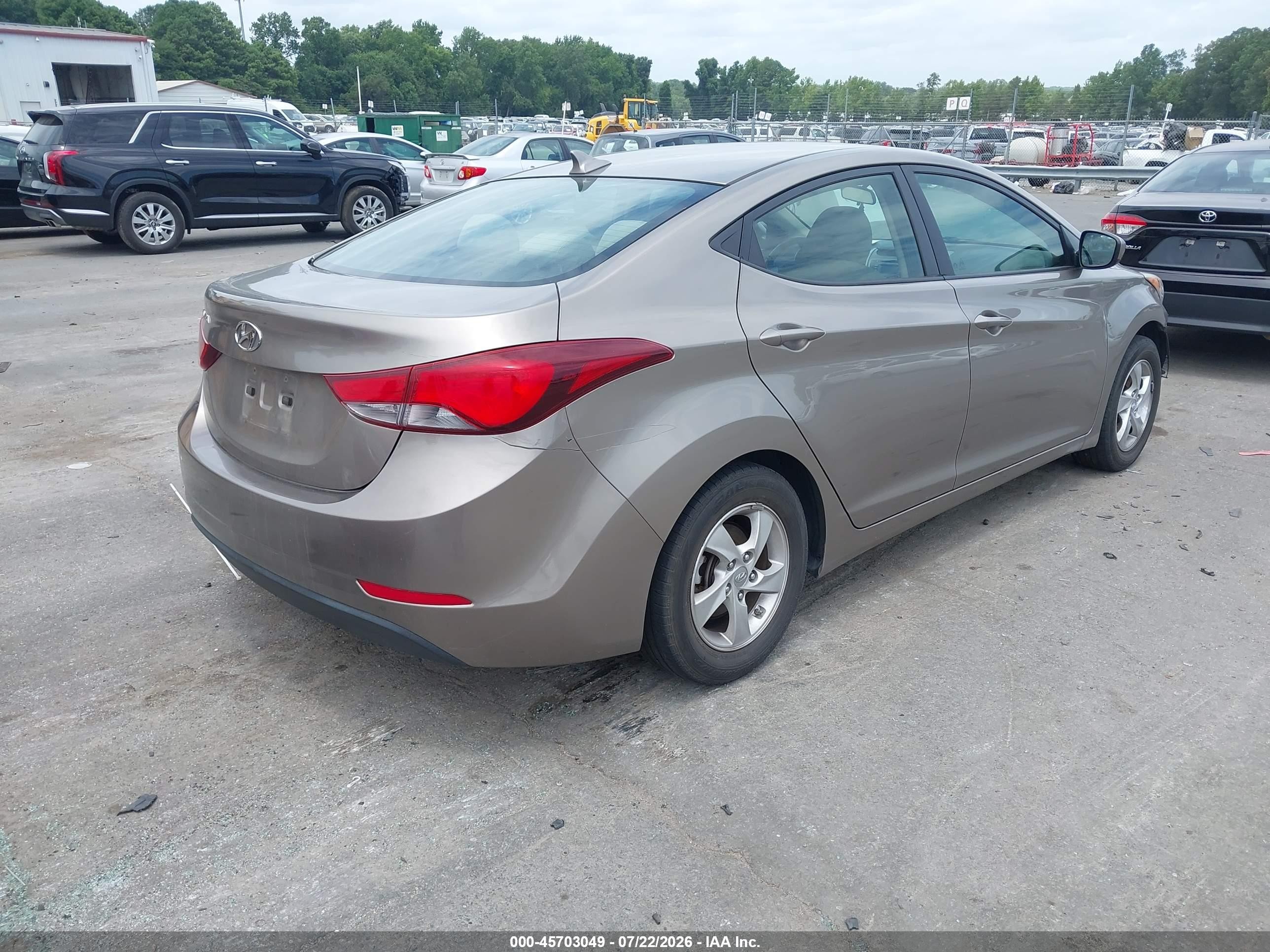 2014 Hyundai Elantra Se Brown vin: 5NPDH4AE2EH461383