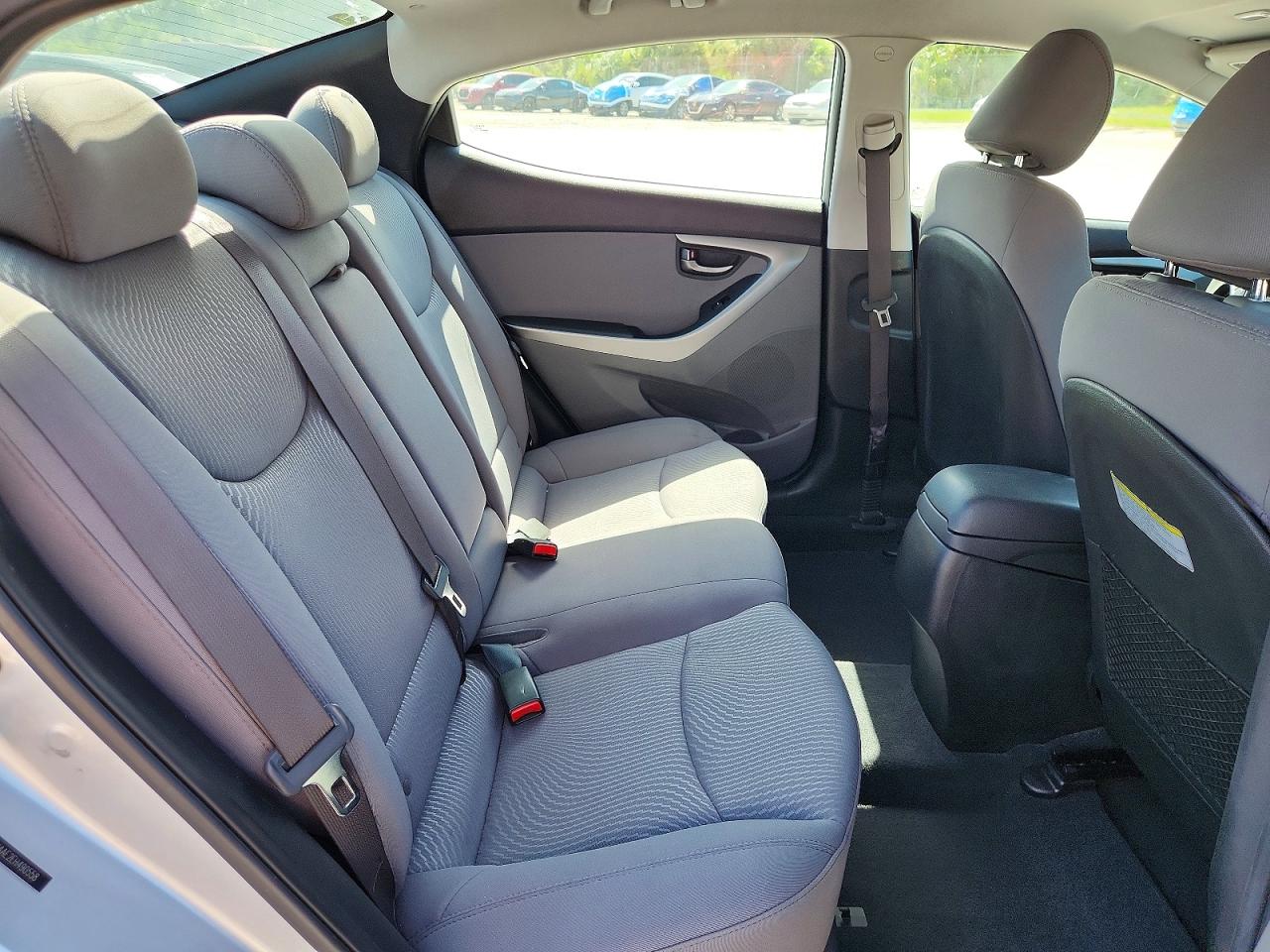 2014 Hyundai Elantra Se Silver vin: 5NPDH4AE2EH490558