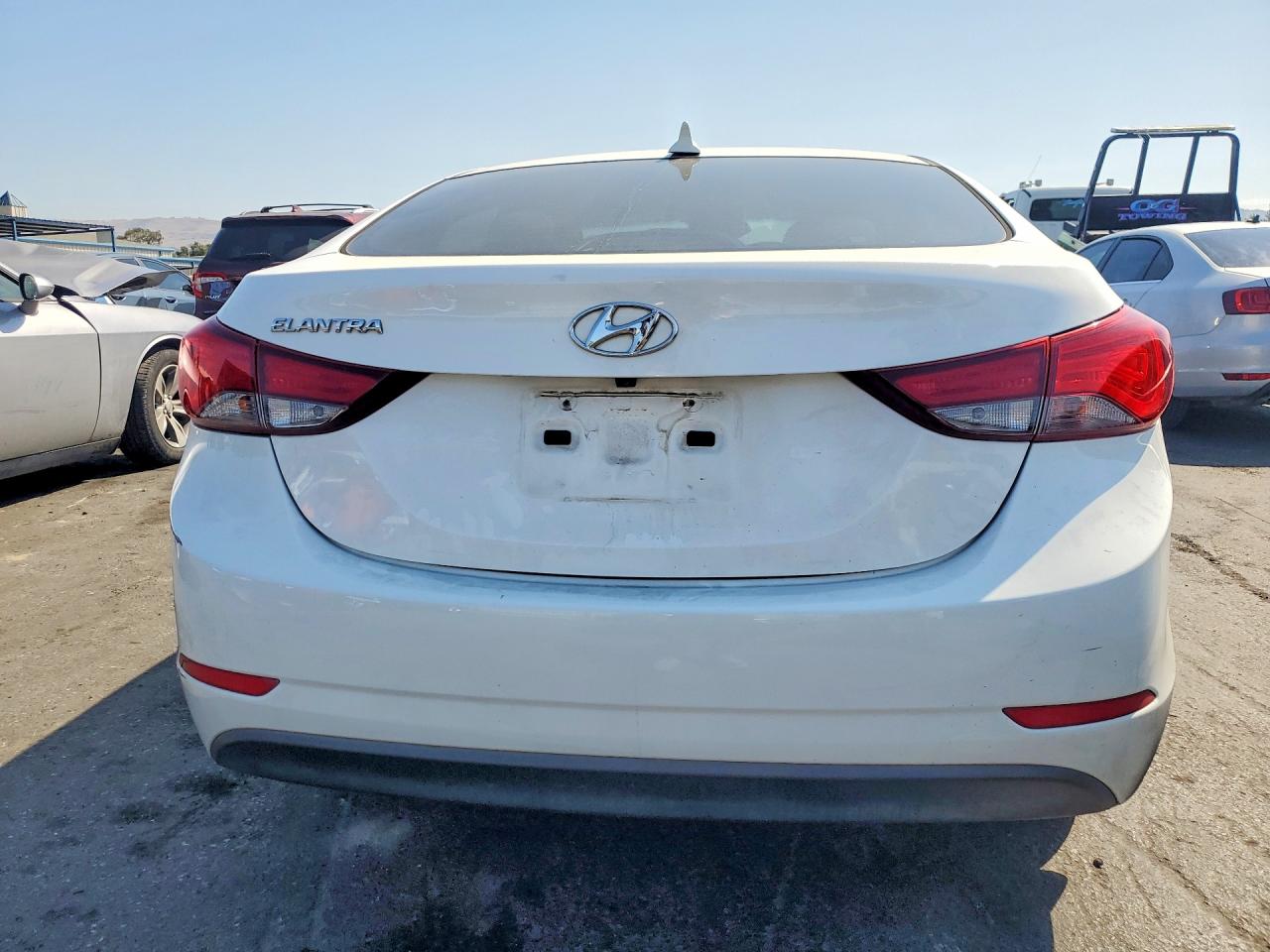2014 Hyundai Elantra Se White vin: 5NPDH4AE2EH501784