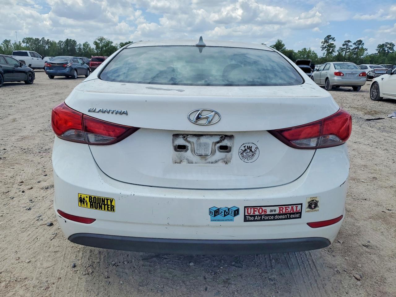 2014 Hyundai Elantra Se White vin: 5NPDH4AE2EH521906