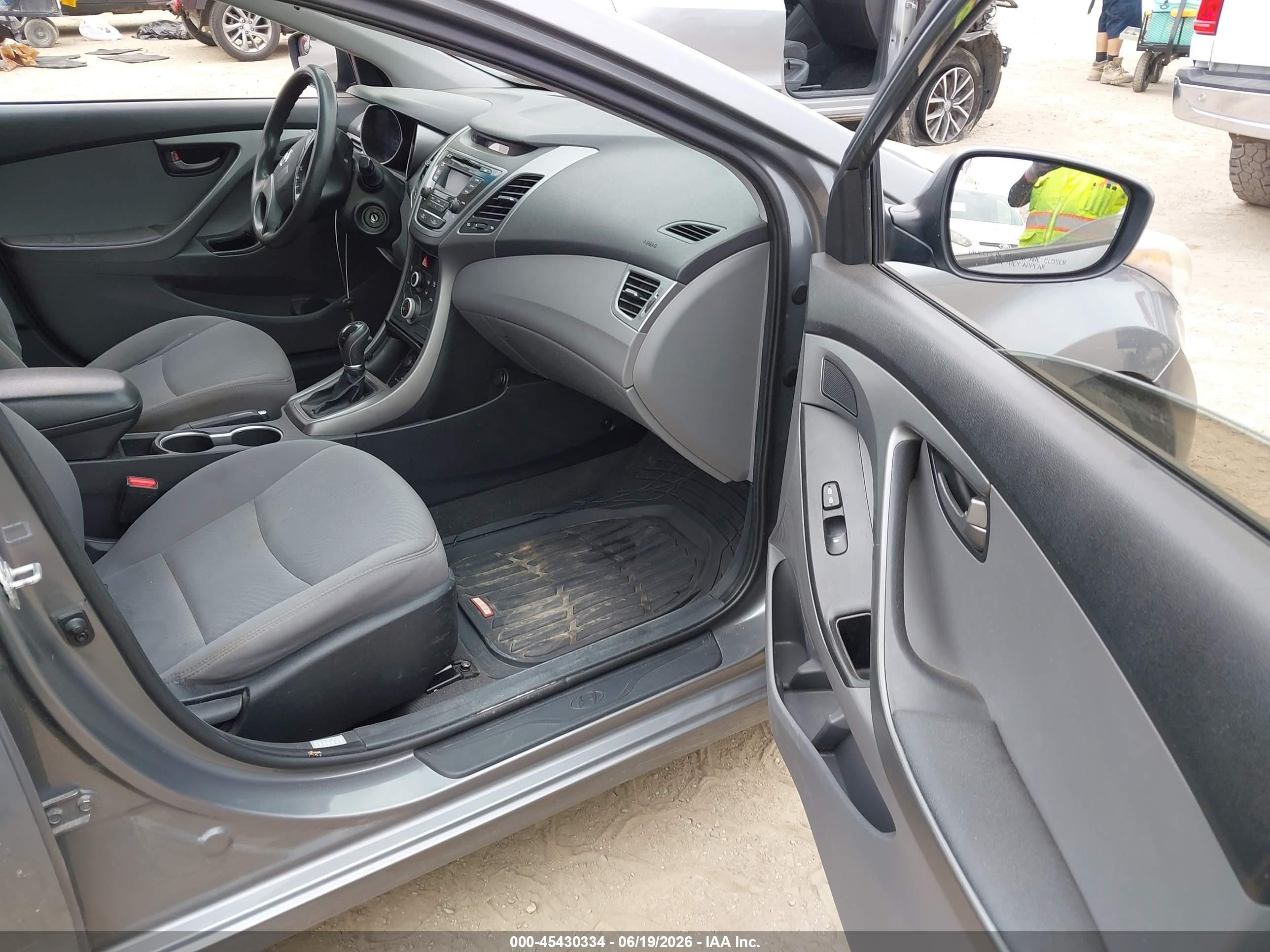 2014 Hyundai Elantra Se Gray vin: 5NPDH4AE2EH526068
