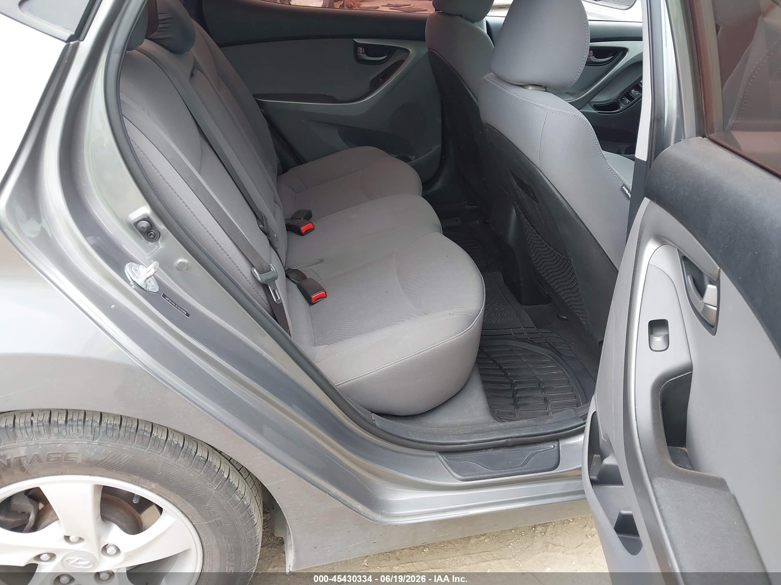2014 Hyundai Elantra Se Gray vin: 5NPDH4AE2EH526068