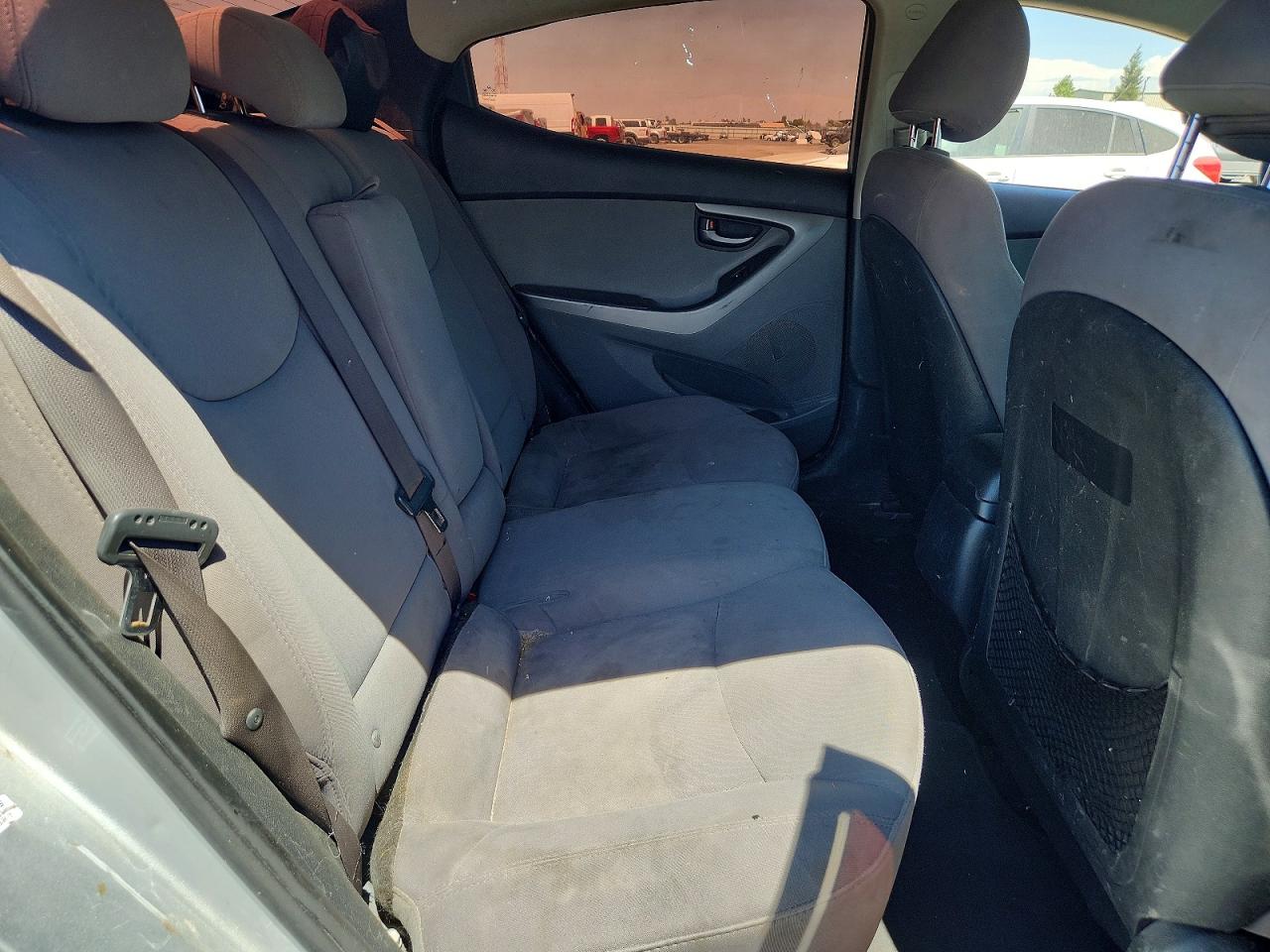 2014 Hyundai Elantra Se Silver vin: 5NPDH4AE2EH528029