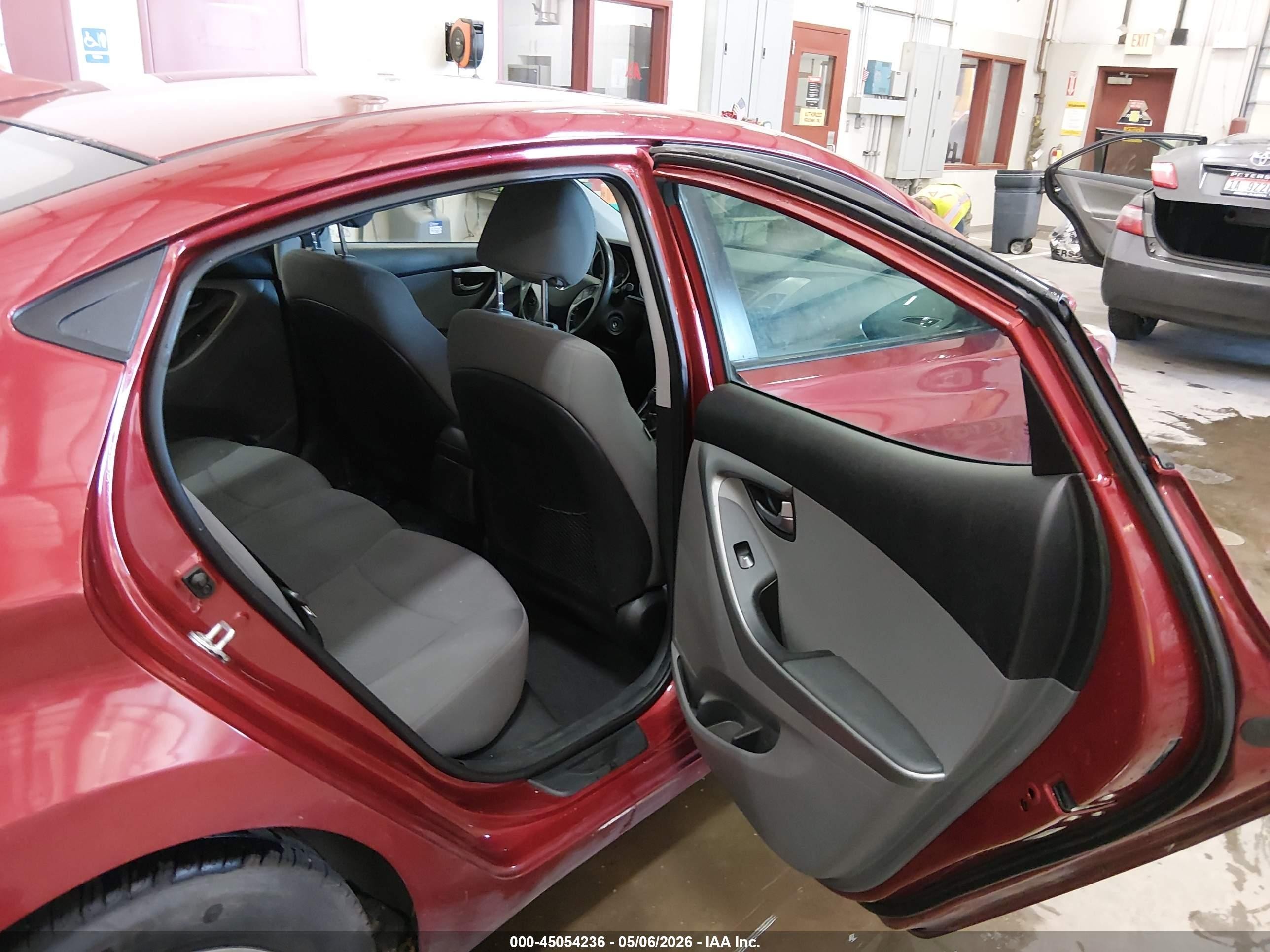 2014 Hyundai Elantra Se Maroon vin: 5NPDH4AE2EH536213