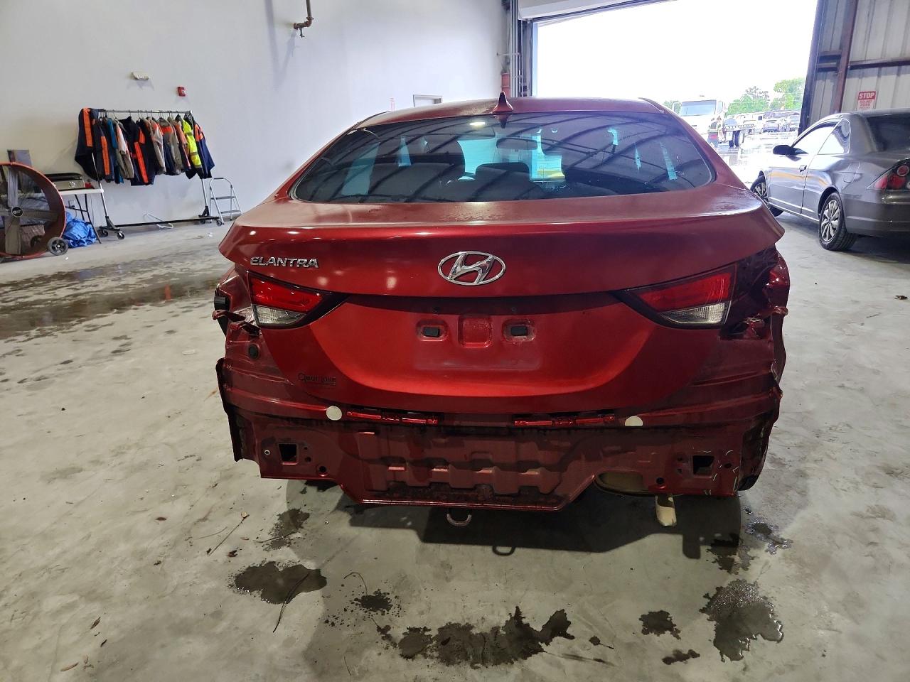 2014 Hyundai Elantra Se Red vin: 5NPDH4AE2EH546143