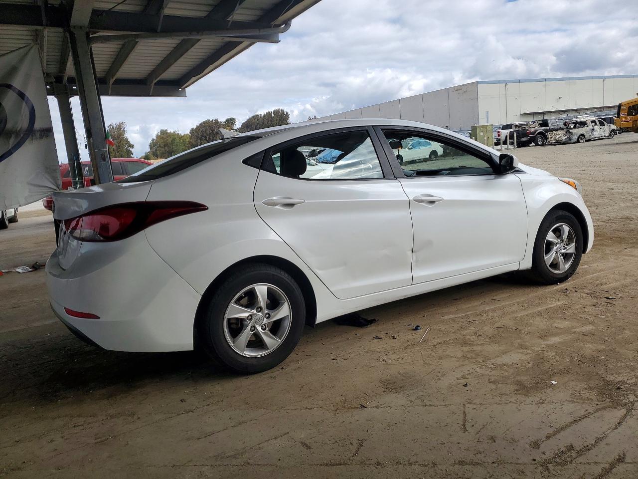 2015 Hyundai Elantra Se White vin: 5NPDH4AE2FH548864
