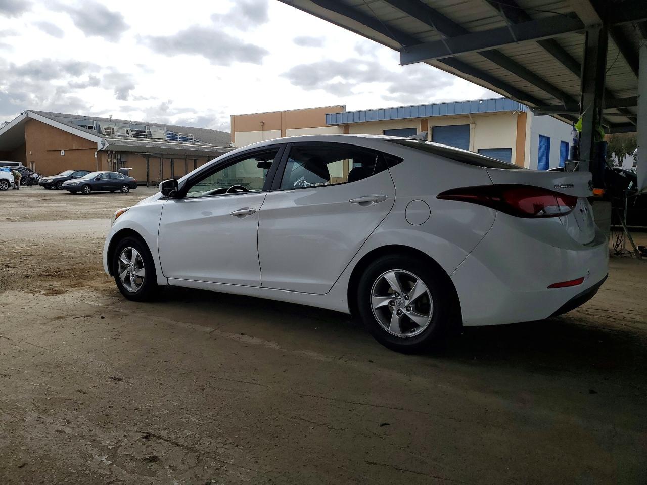 2015 Hyundai Elantra Se White vin: 5NPDH4AE2FH548864