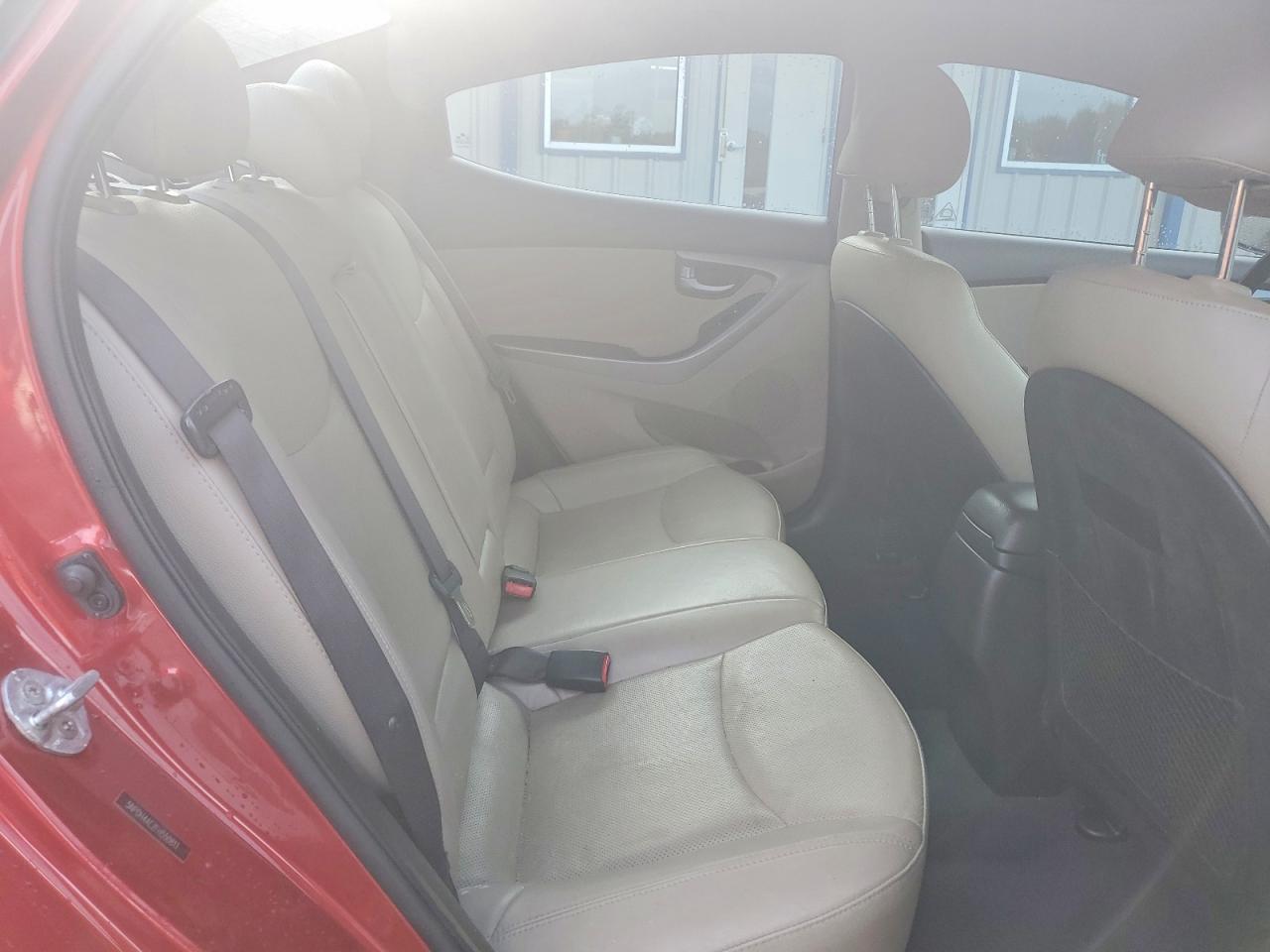 2015 Hyundai Elantra Limited Красный vin: 5NPDH4AE2FH550811