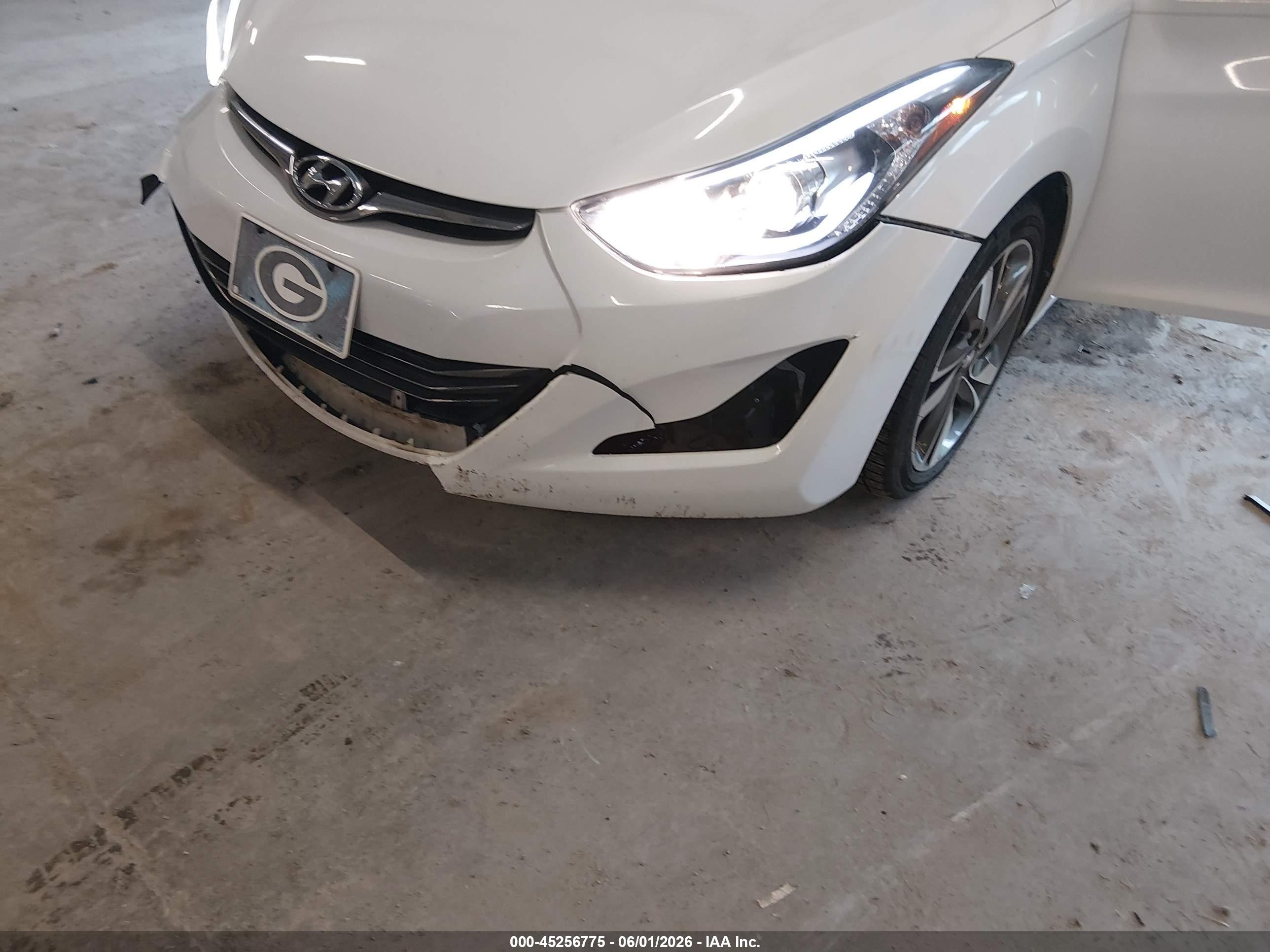 2015 Hyundai Elantra Limited White vin: 5NPDH4AE2FH552395