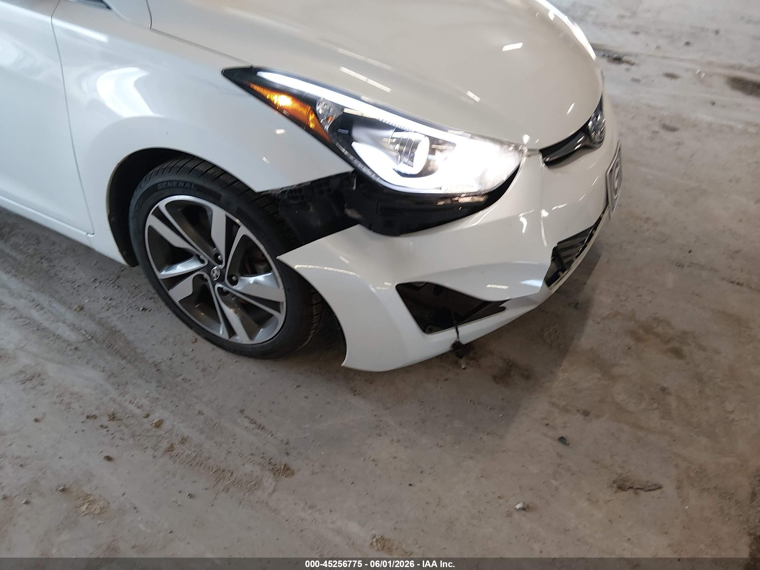 2015 Hyundai Elantra Limited White vin: 5NPDH4AE2FH552395
