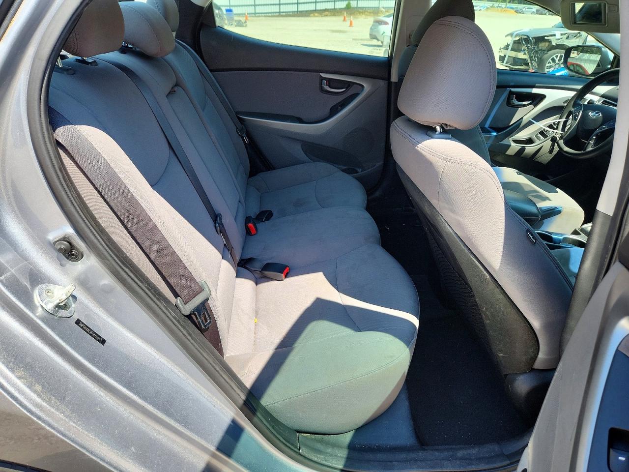 2015 Hyundai Elantra Se Silver vin: 5NPDH4AE2FH556317
