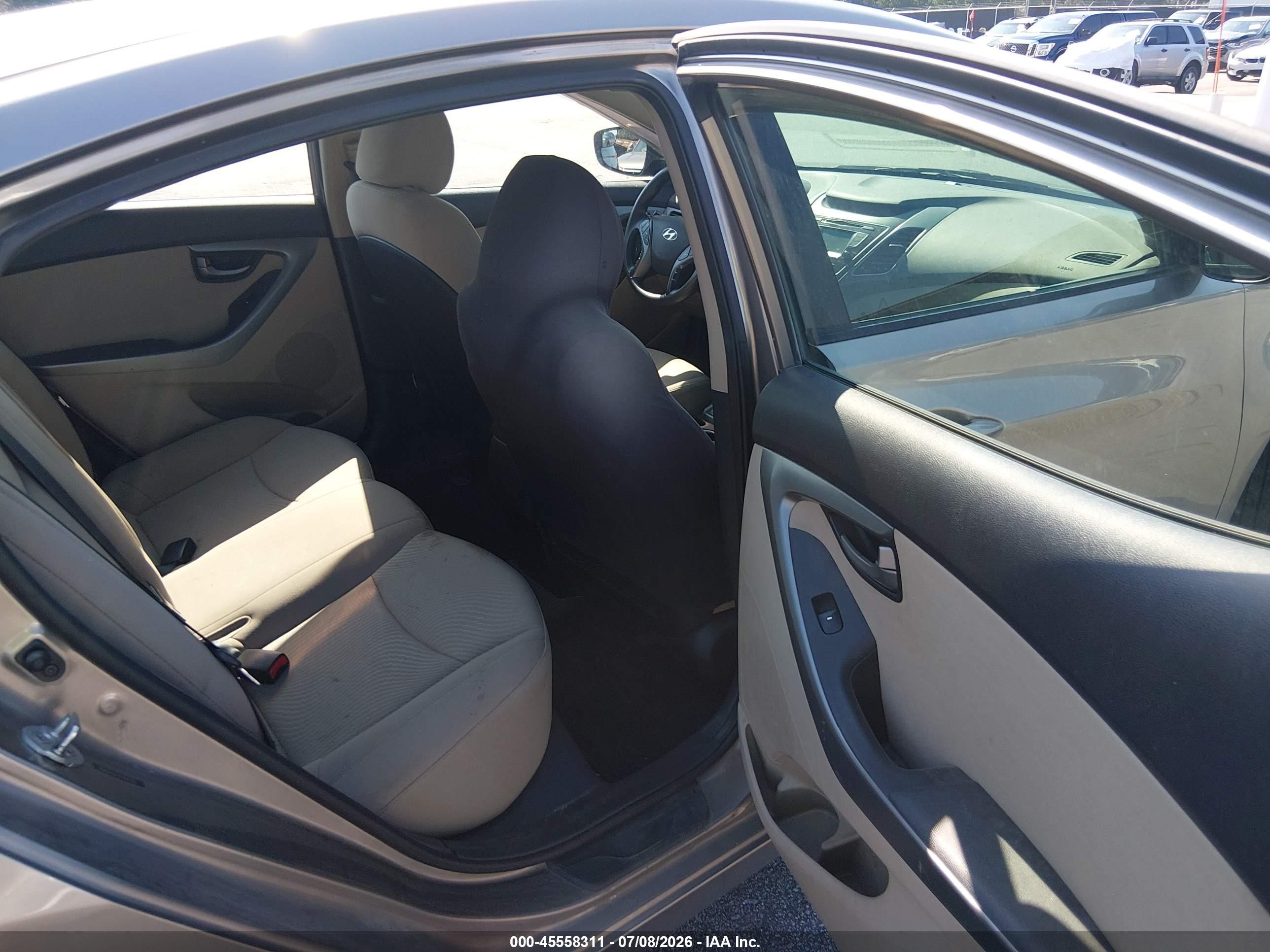 2015 Hyundai Elantra Se Brown vin: 5NPDH4AE2FH561081