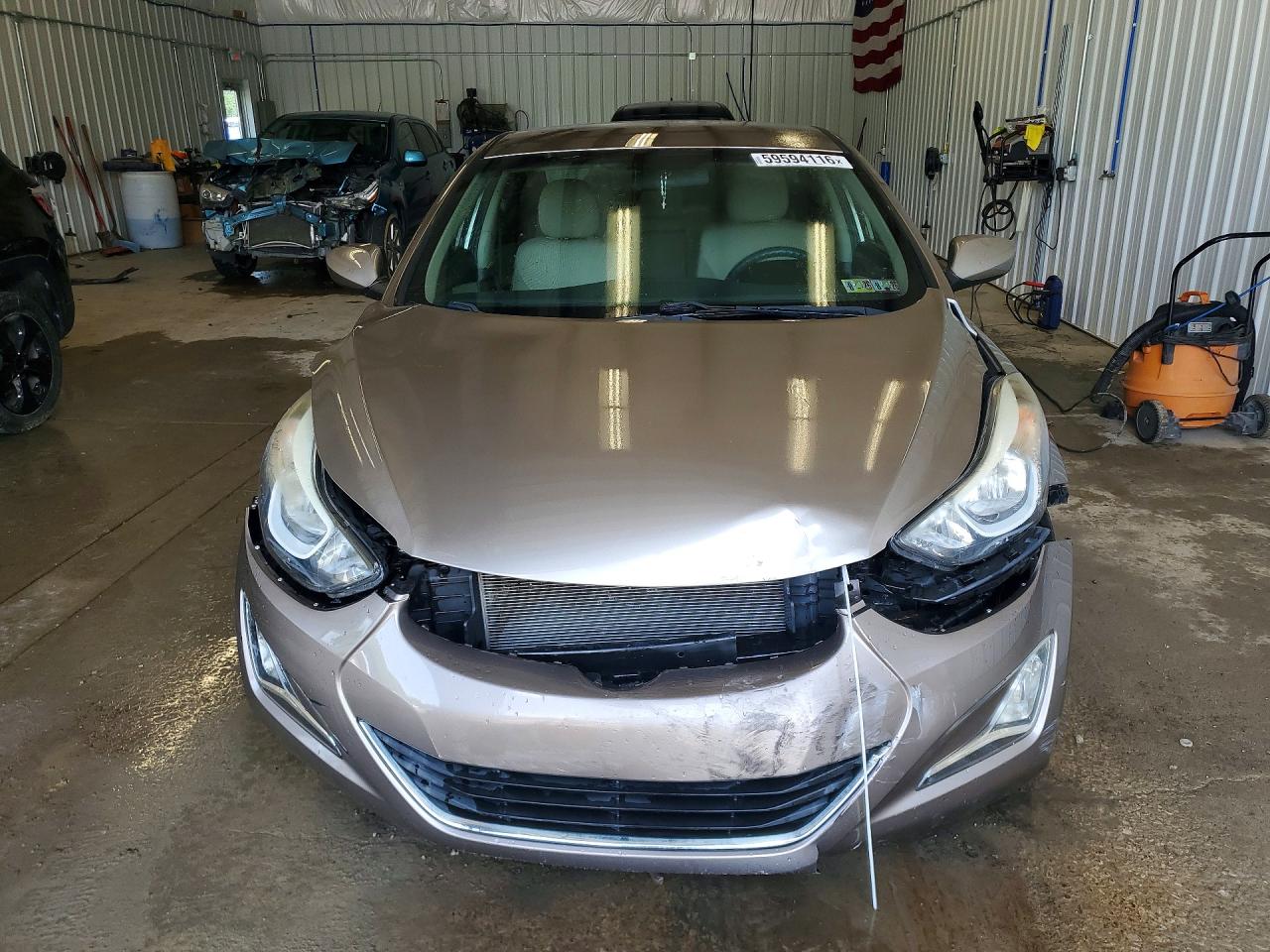 2015 Hyundai Elantra Se Beige vin: 5NPDH4AE2FH568791