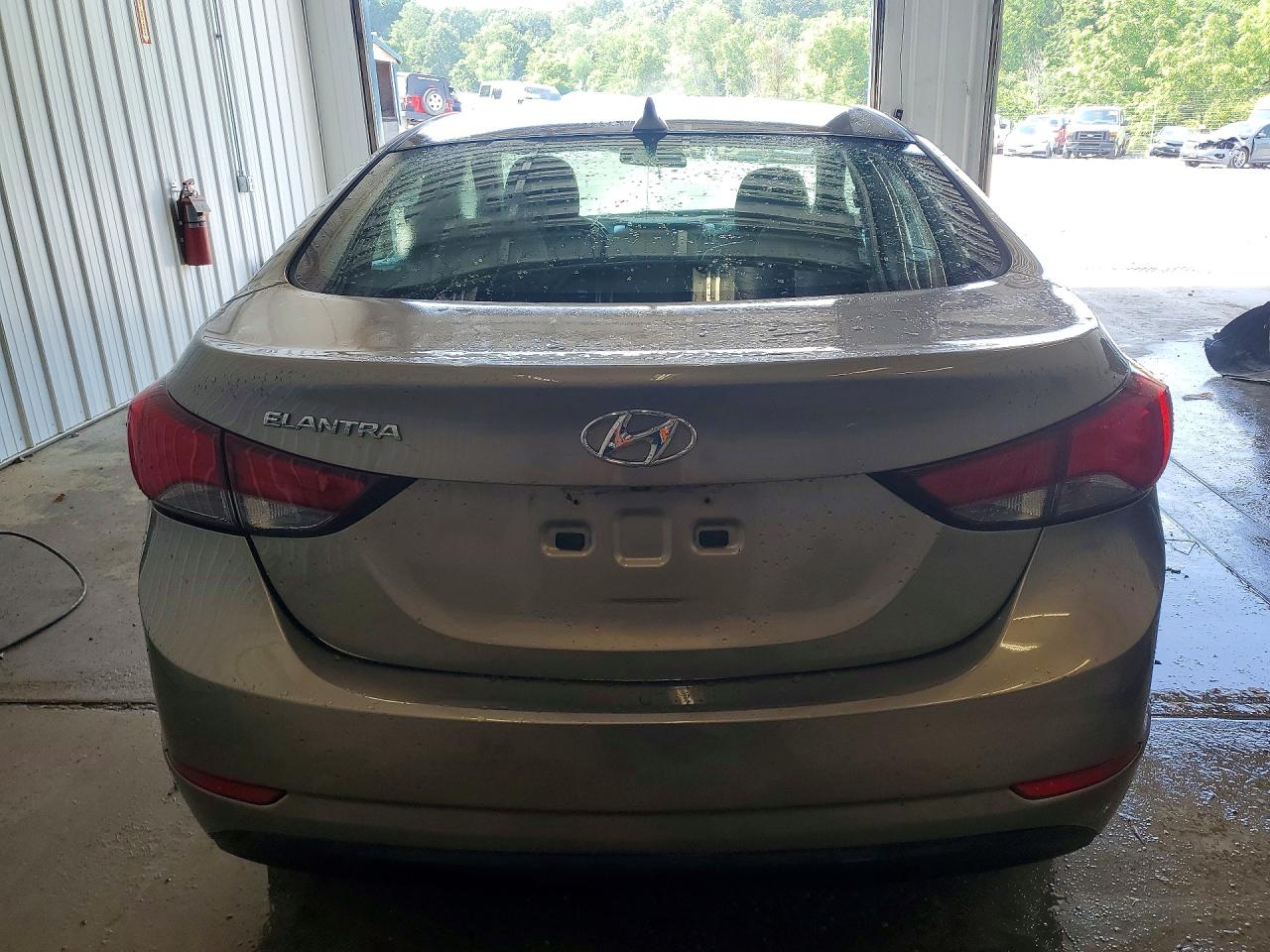 2015 Hyundai Elantra Se Beige vin: 5NPDH4AE2FH568791