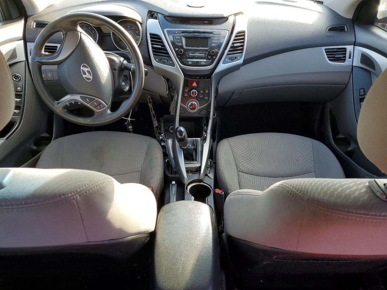 2015 Hyundai Elantra Se Красный vin: 5NPDH4AE2FH584263