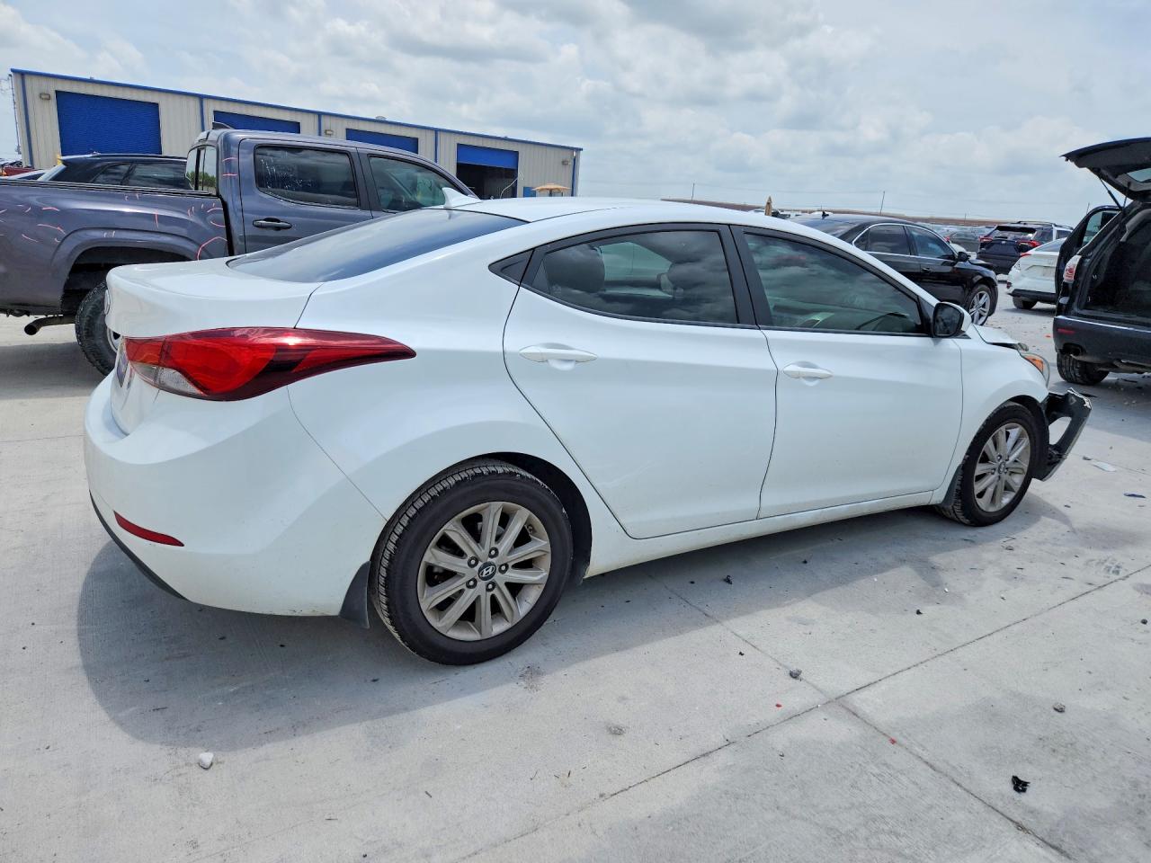2015 Hyundai Elantra Se White vin: 5NPDH4AE2FH587986