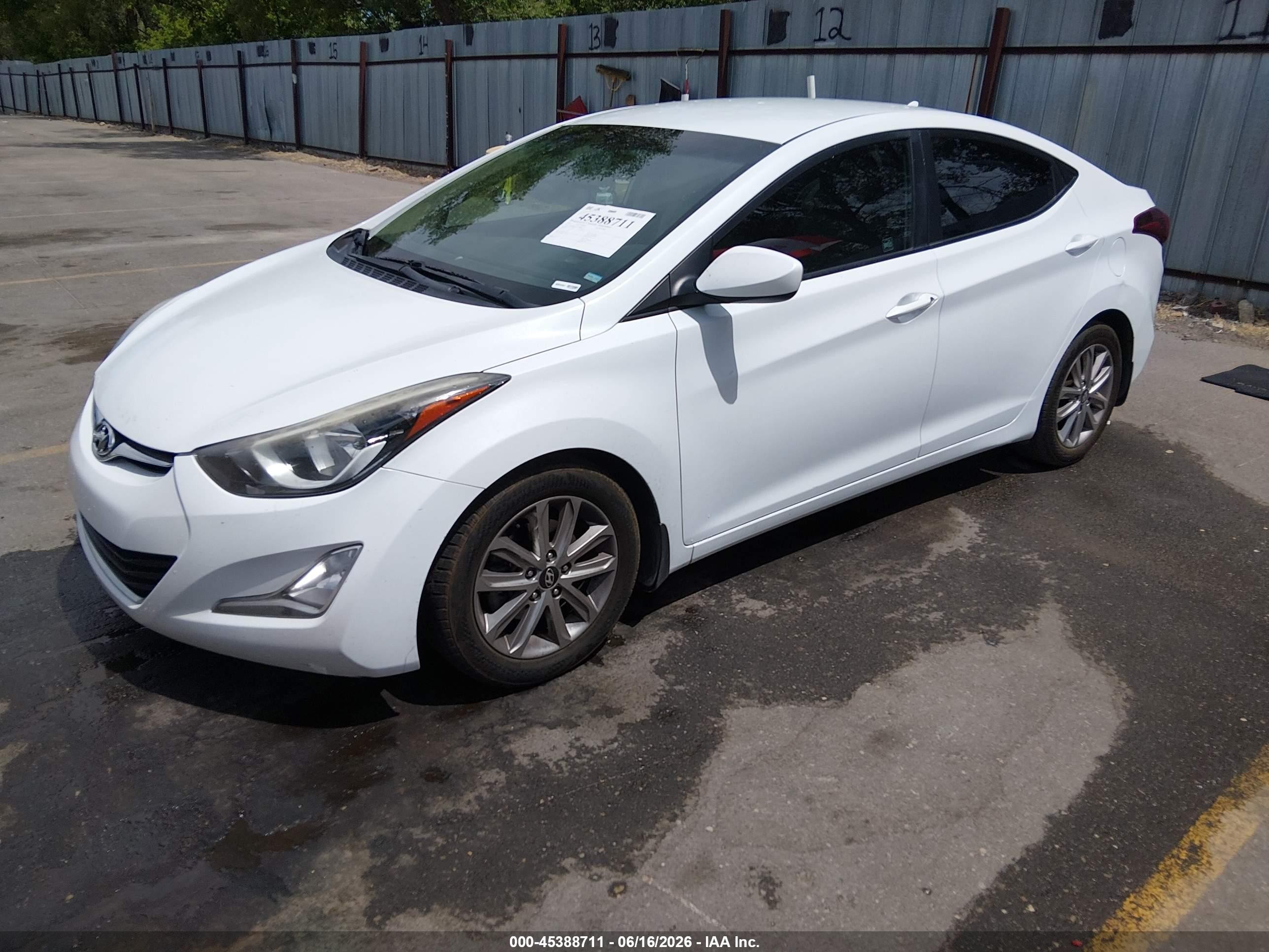 2015 Hyundai Elantra Se White vin: 5NPDH4AE2FH588894