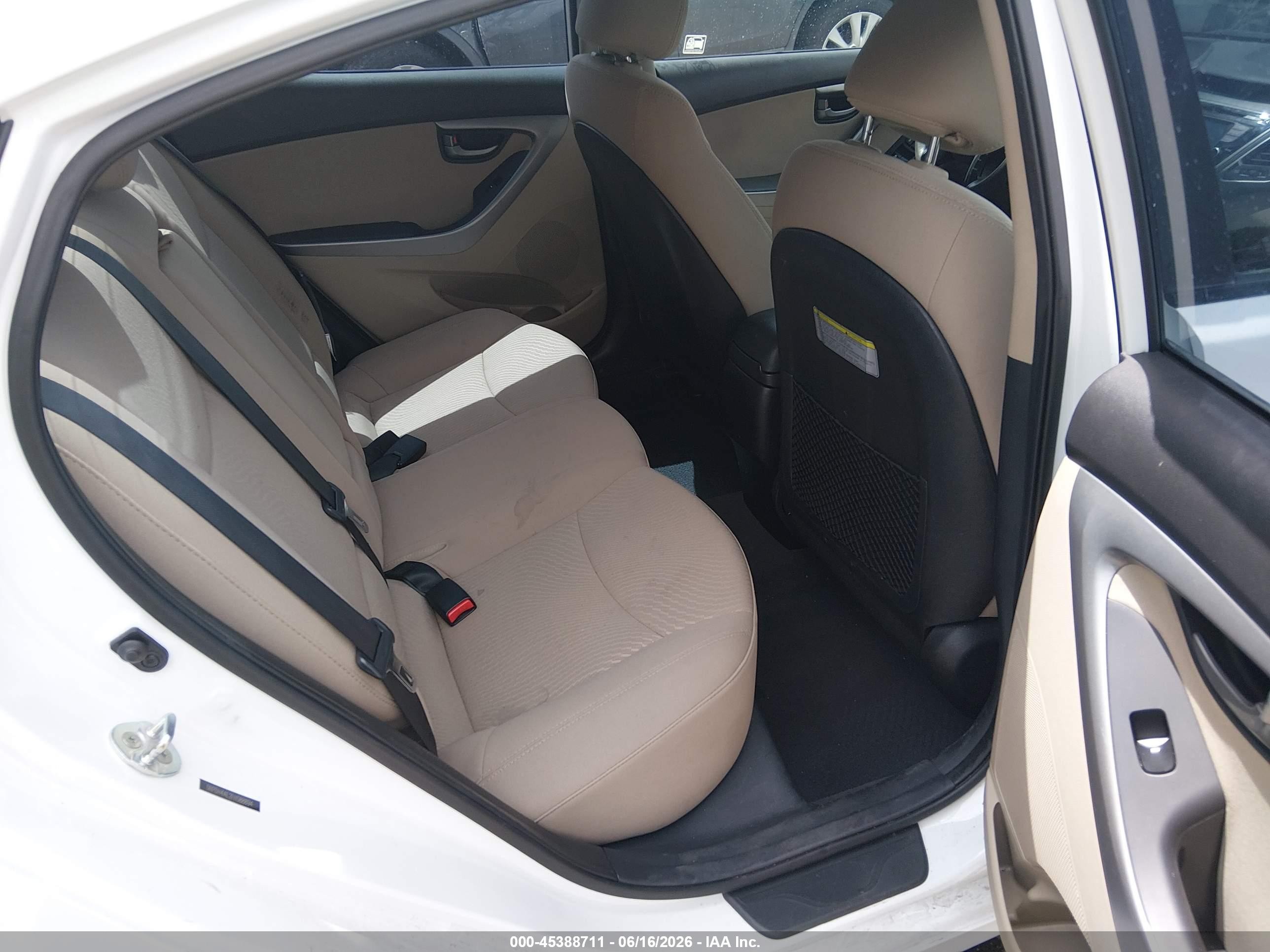2015 Hyundai Elantra Se White vin: 5NPDH4AE2FH588894