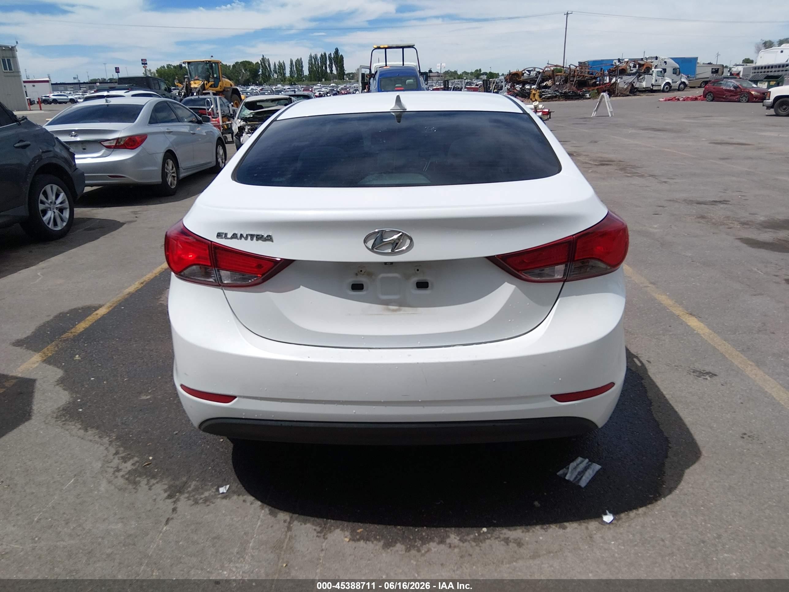 2015 Hyundai Elantra Se White vin: 5NPDH4AE2FH588894