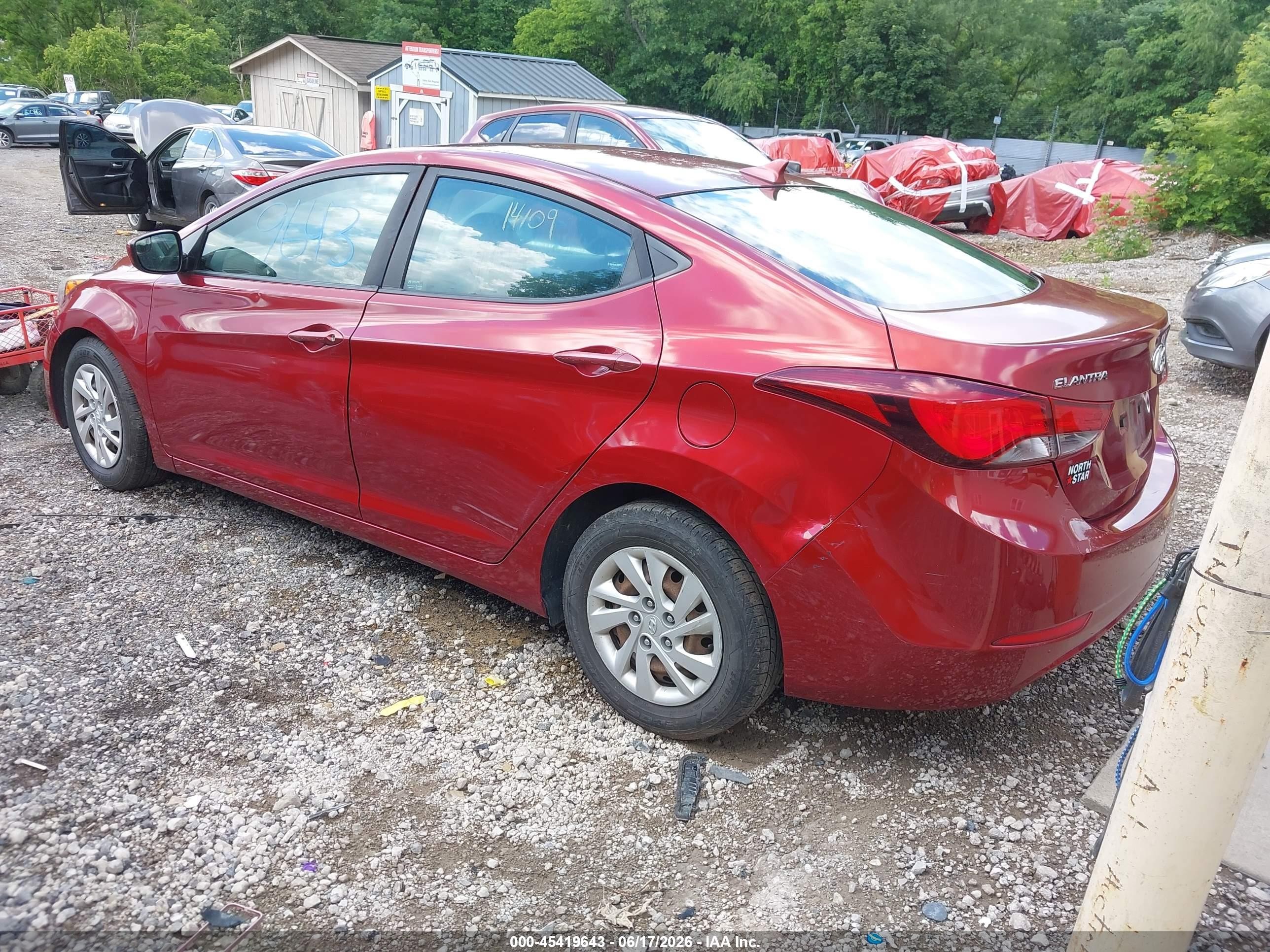 2015 Hyundai Elantra Se Red vin: 5NPDH4AE2FH609923
