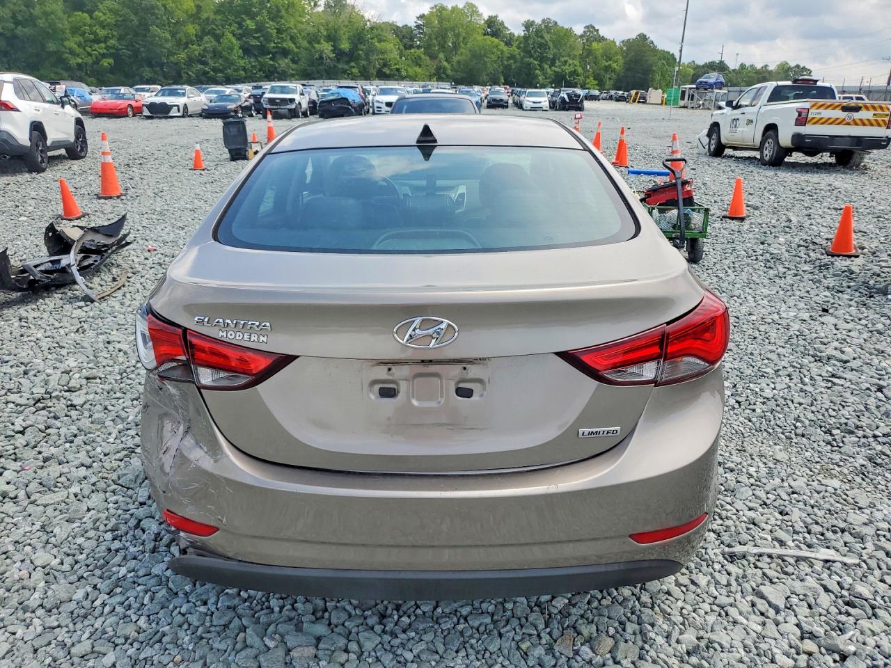 2015 Hyundai Elantra Limited Gold vin: 5NPDH4AE2FH610702