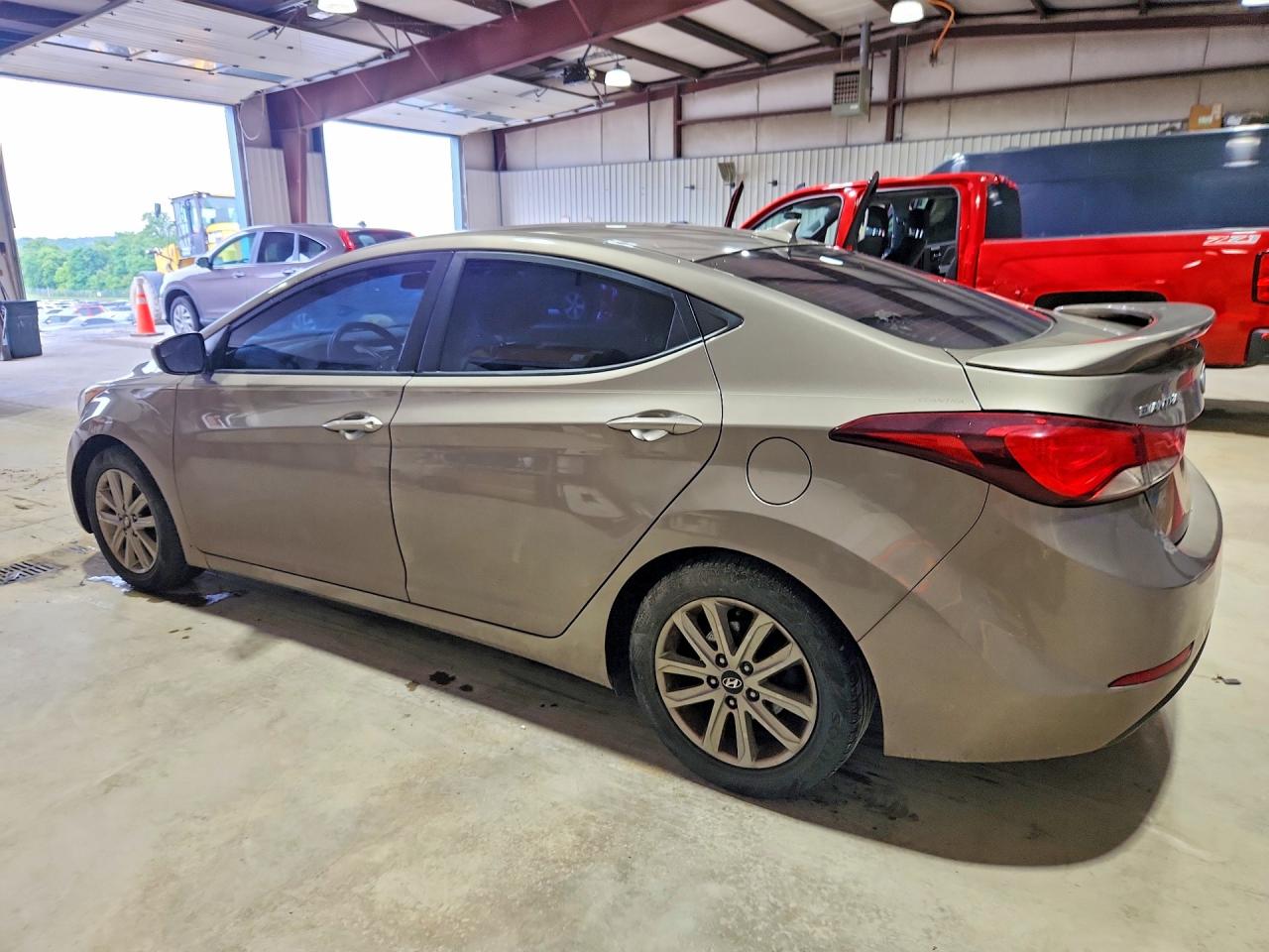 2015 Hyundai Elantra Se Gold vin: 5NPDH4AE2FH618119