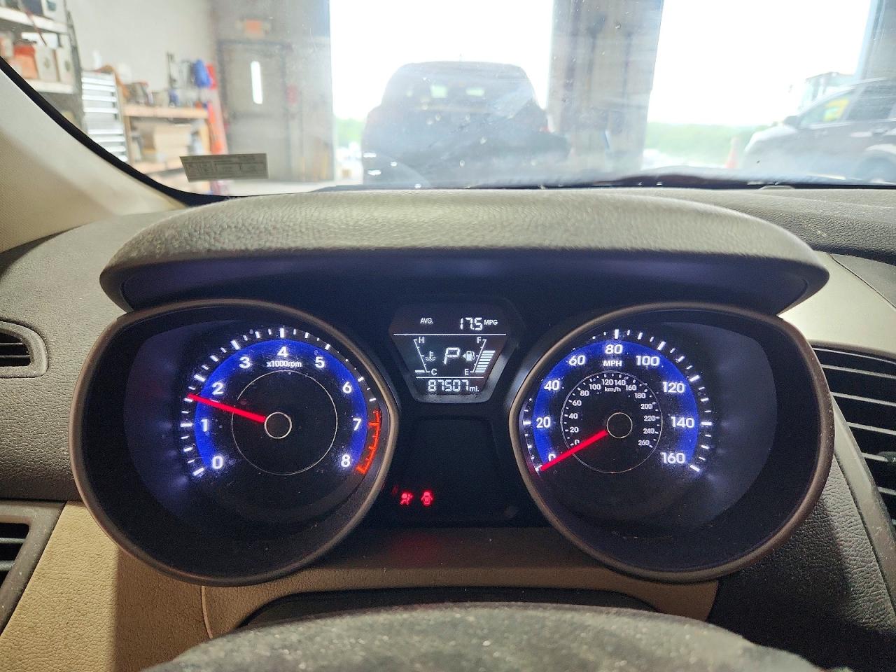 2015 Hyundai Elantra Se Gold vin: 5NPDH4AE2FH618119