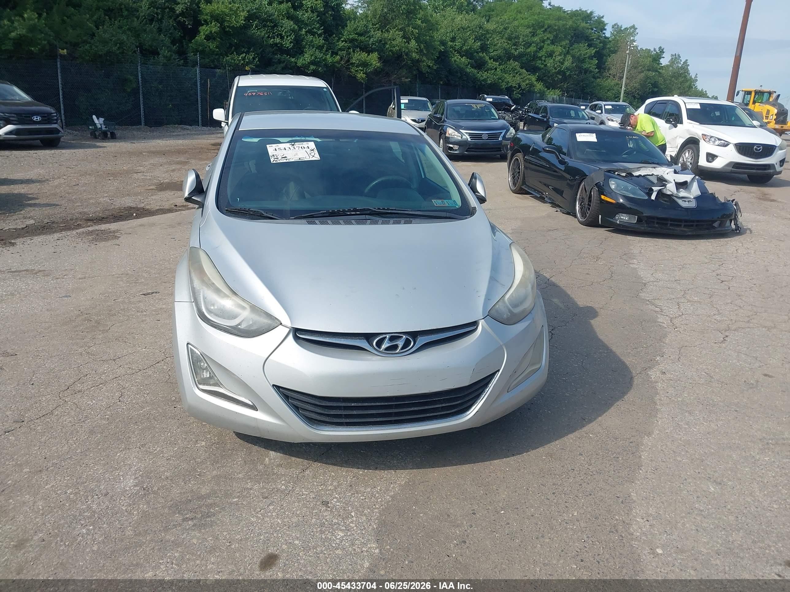 2015 Hyundai Elantra Se Silver vin: 5NPDH4AE2FH624065
