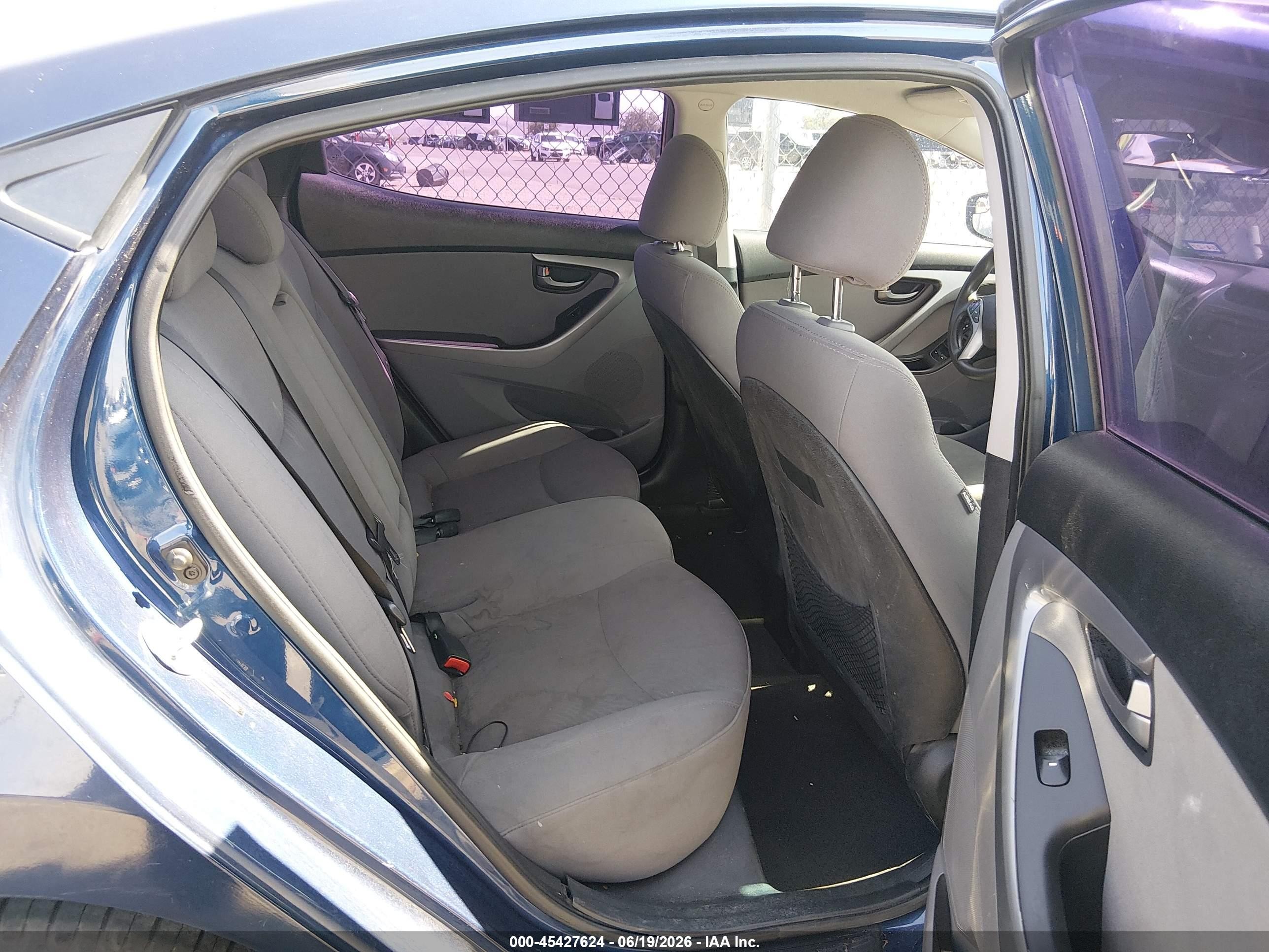 2015 Hyundai Elantra Se Dark Blue vin: 5NPDH4AE2FH637639