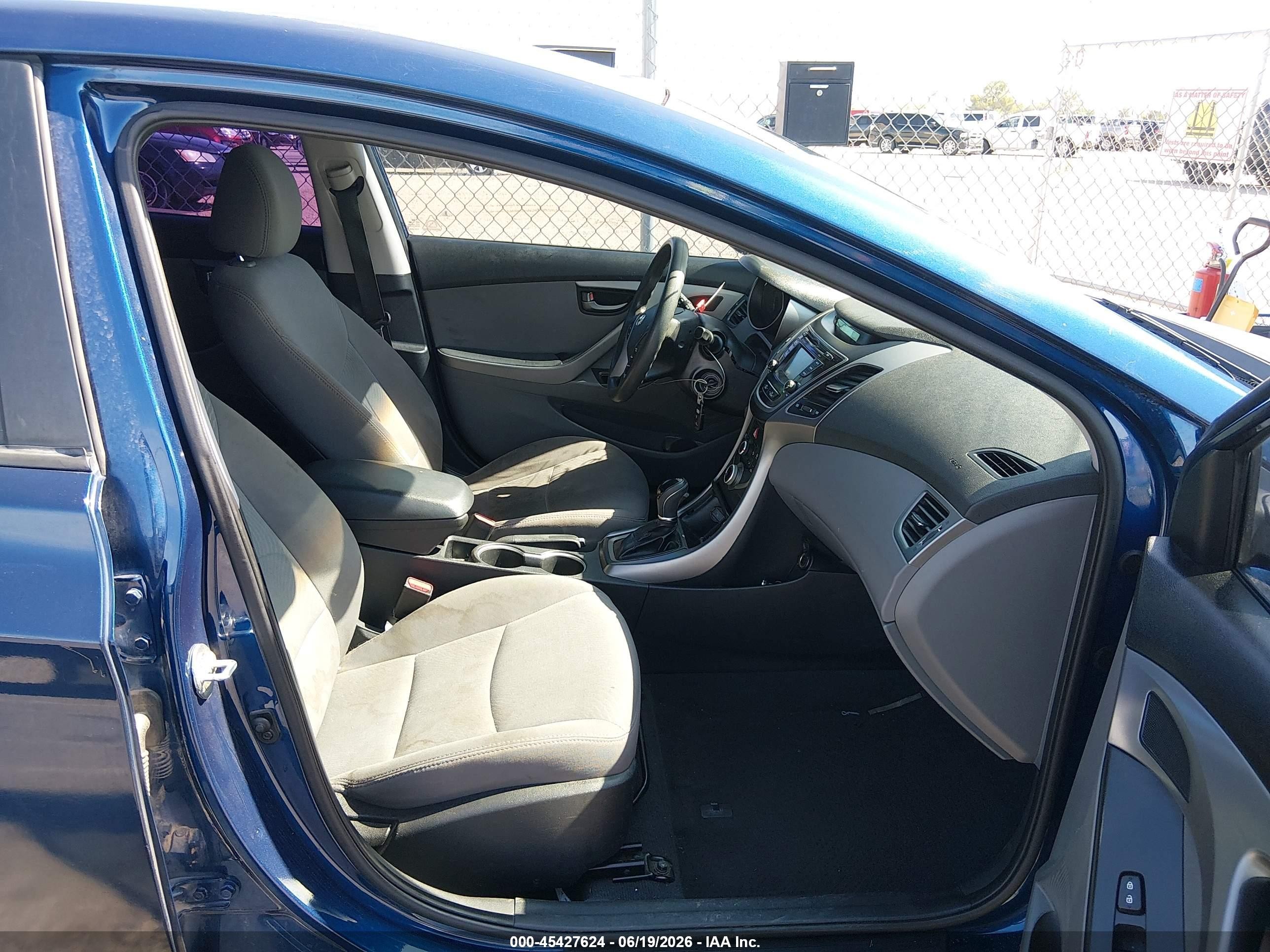 2015 Hyundai Elantra Se Dark Blue vin: 5NPDH4AE2FH637639