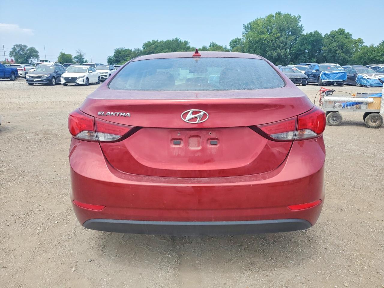 2016 Hyundai Elantra Value Edition Красный vin: 5NPDH4AE2GH711966