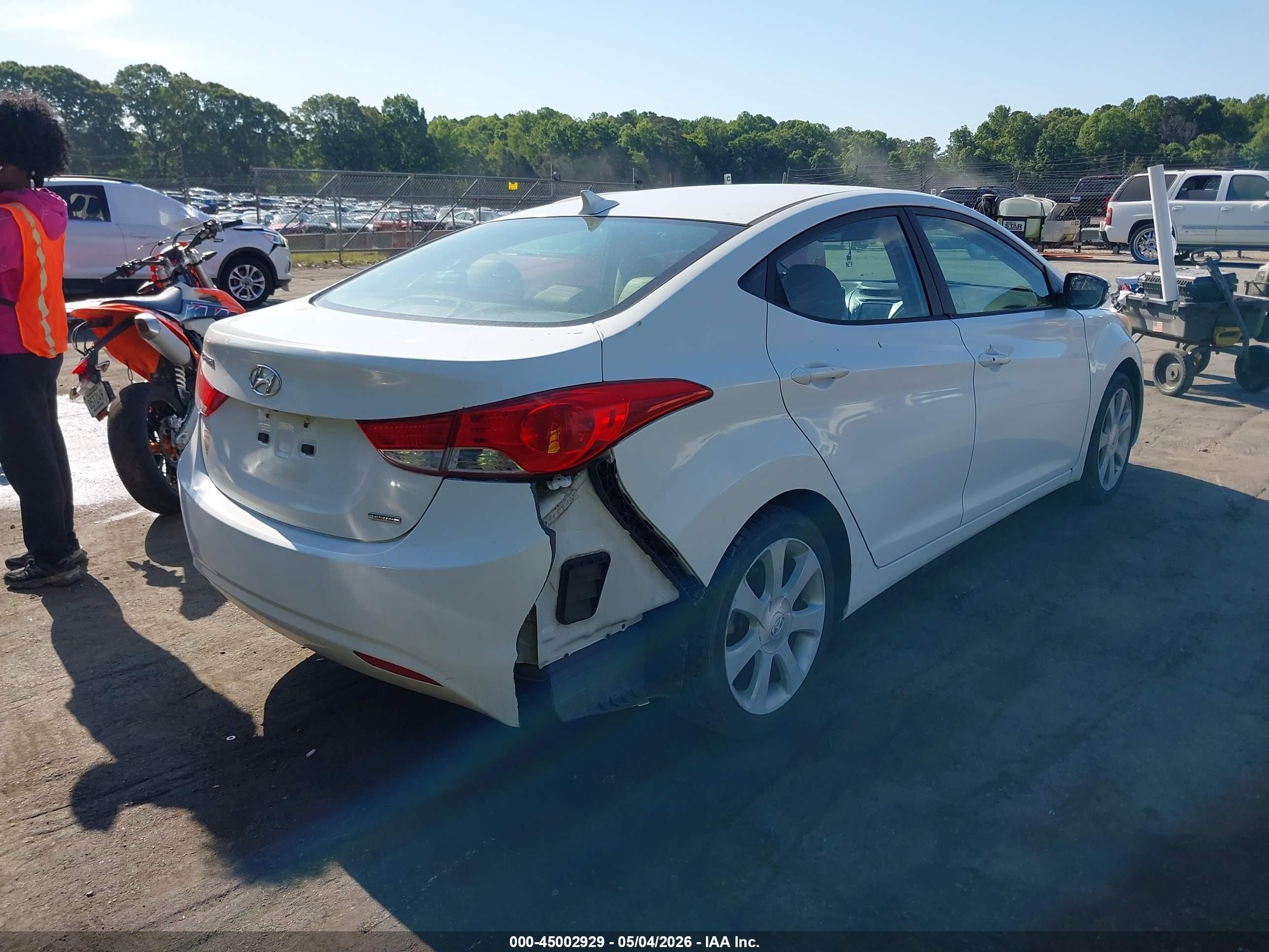 2011 Hyundai Elantra Limited White vin: 5NPDH4AE3BH009406