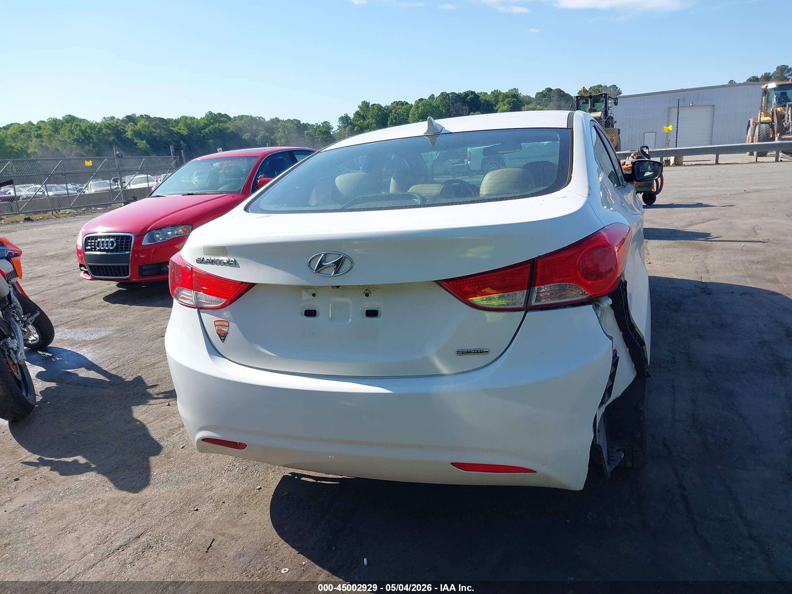 2011 Hyundai Elantra Limited White vin: 5NPDH4AE3BH009406