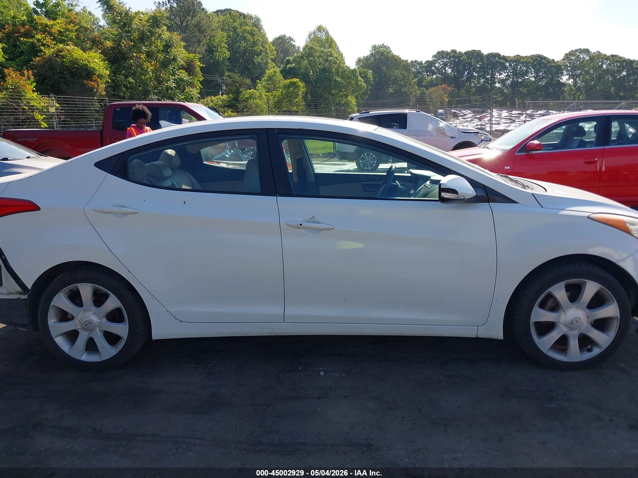 2011 Hyundai Elantra Limited White vin: 5NPDH4AE3BH009406