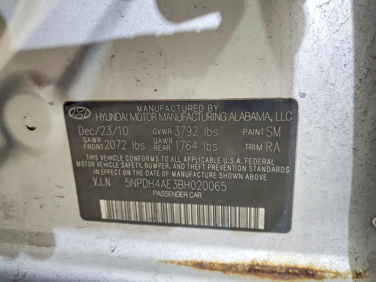 2011 Hyundai Elantra Limited Silver vin: 5NPDH4AE3BH020065