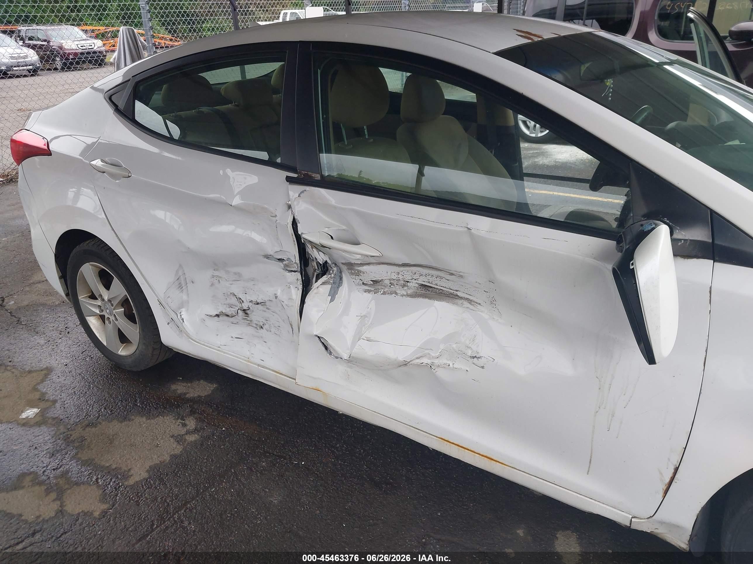 2011 Hyundai Elantra Gls White vin: 5NPDH4AE3BH040736