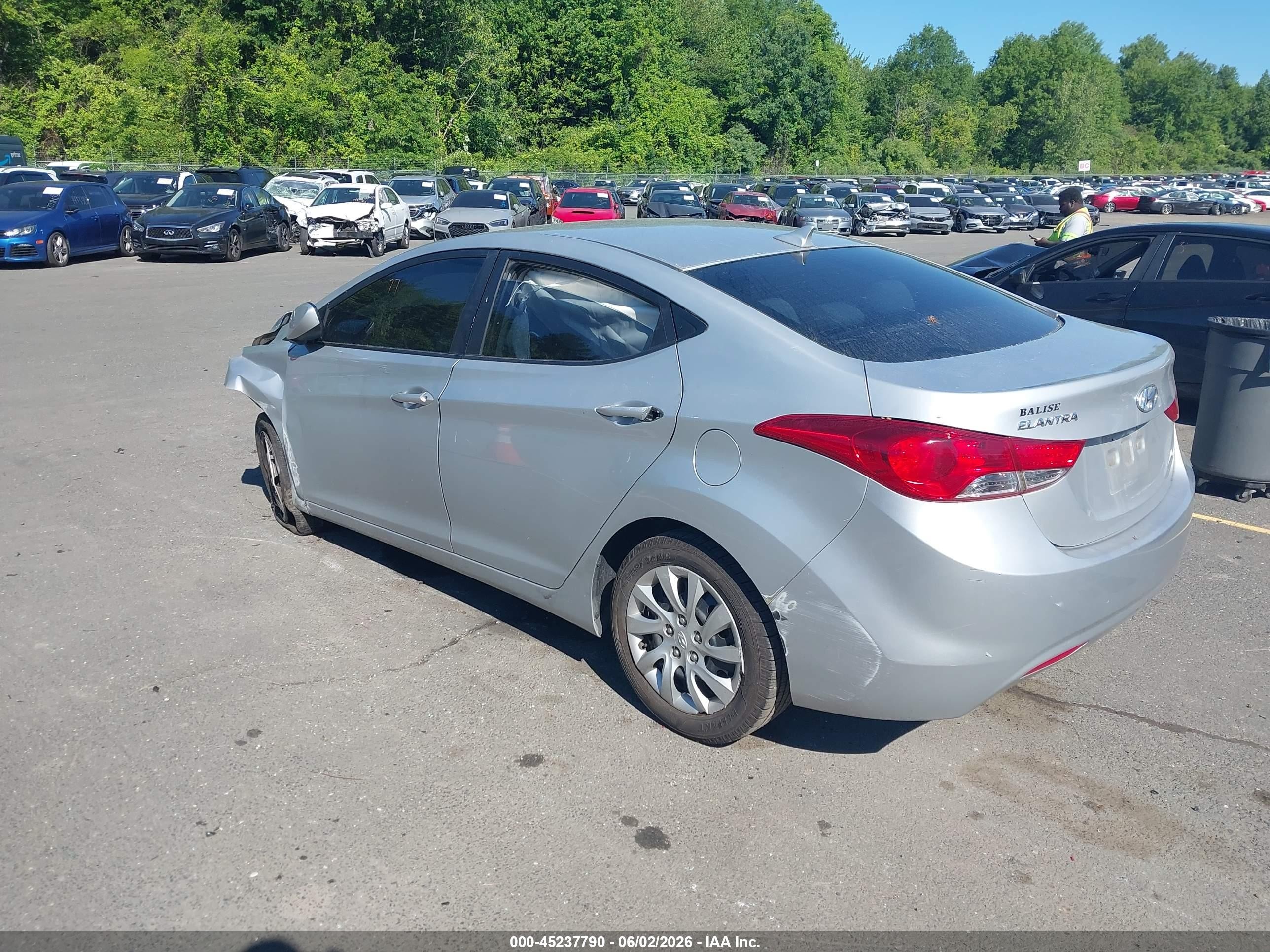 2011 Hyundai Elantra Gls Silver vin: 5NPDH4AE3BH050604