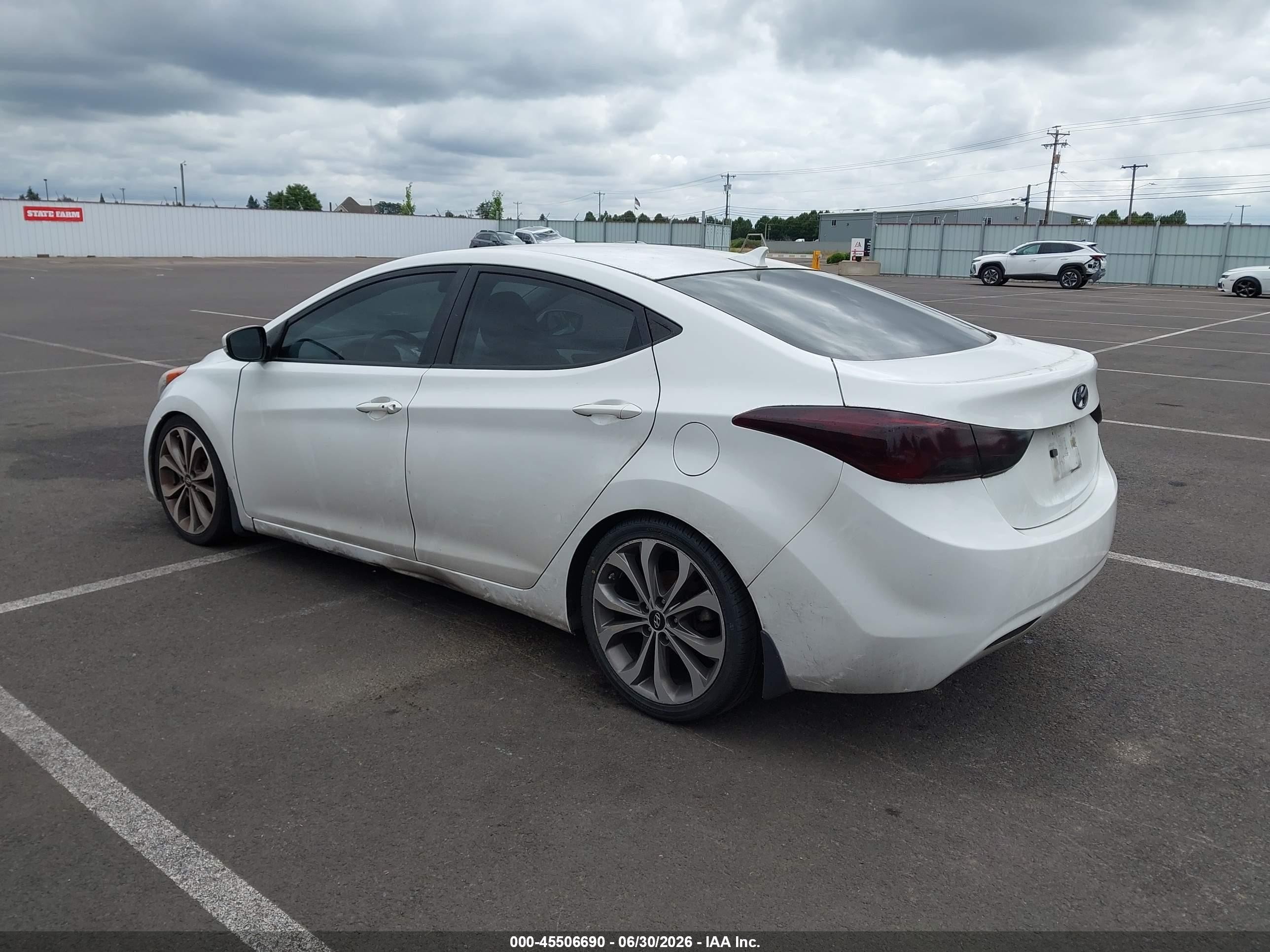 2011 Hyundai Elantra Limited White vin: 5NPDH4AE3BH052398