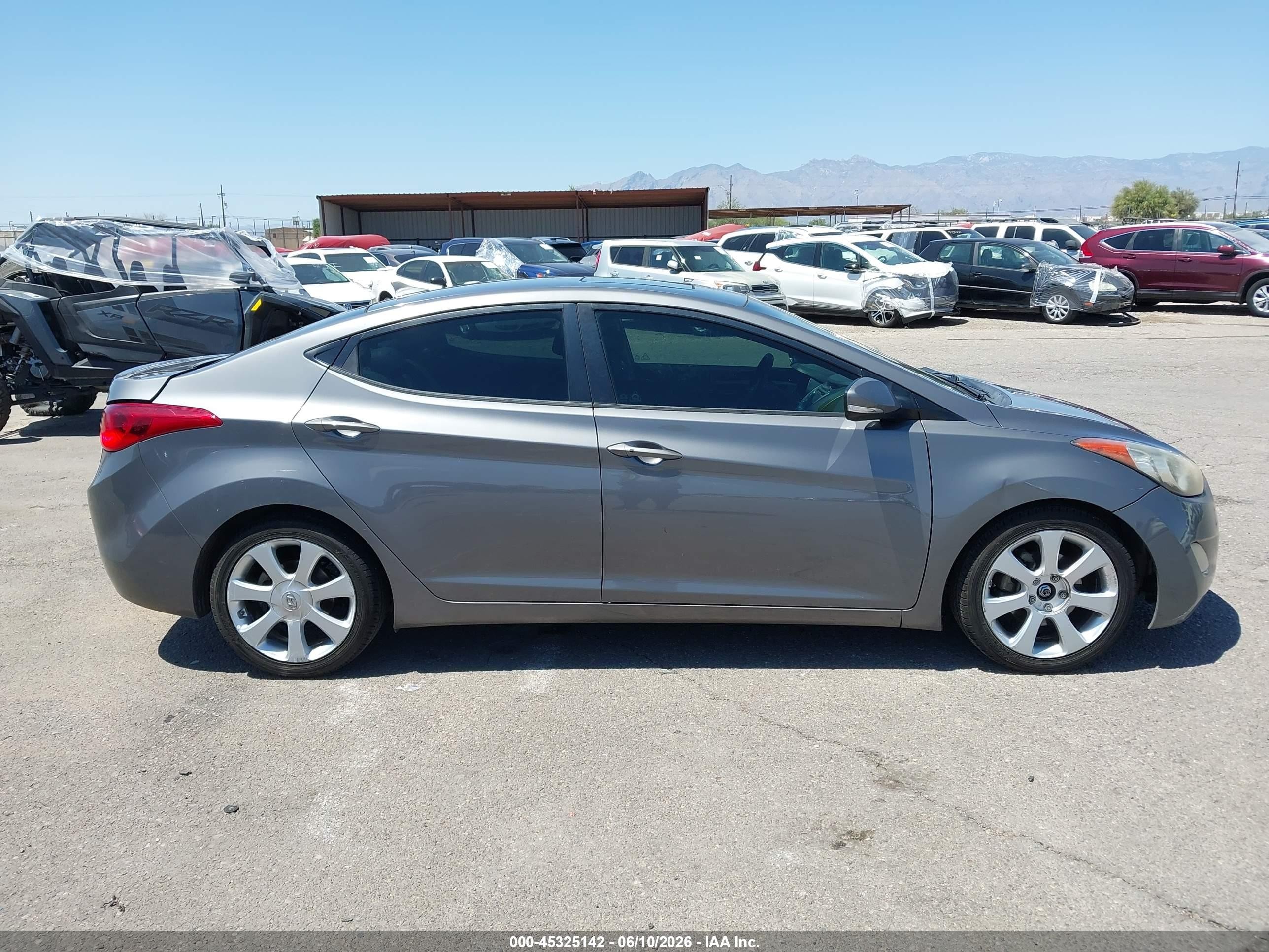 2011 Hyundai Elantra Limited Gray vin: 5NPDH4AE3BH075888