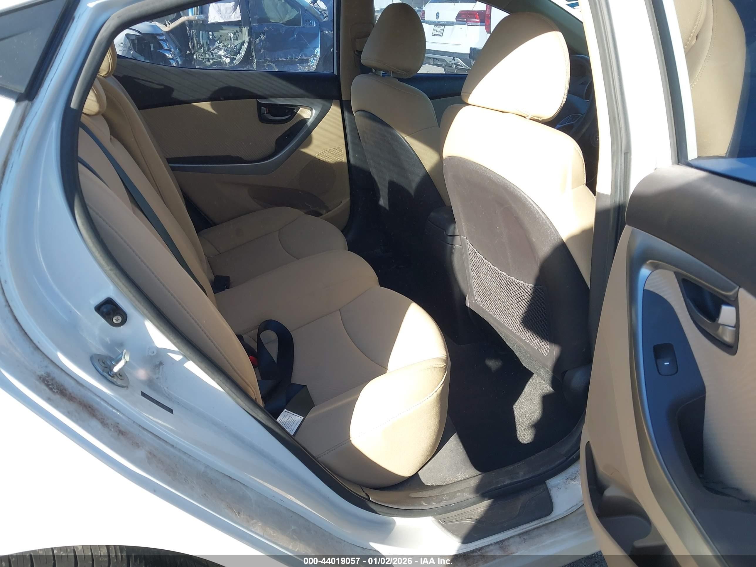 2012 Hyundai Elantra Gls White vin: 5NPDH4AE3CH073253
