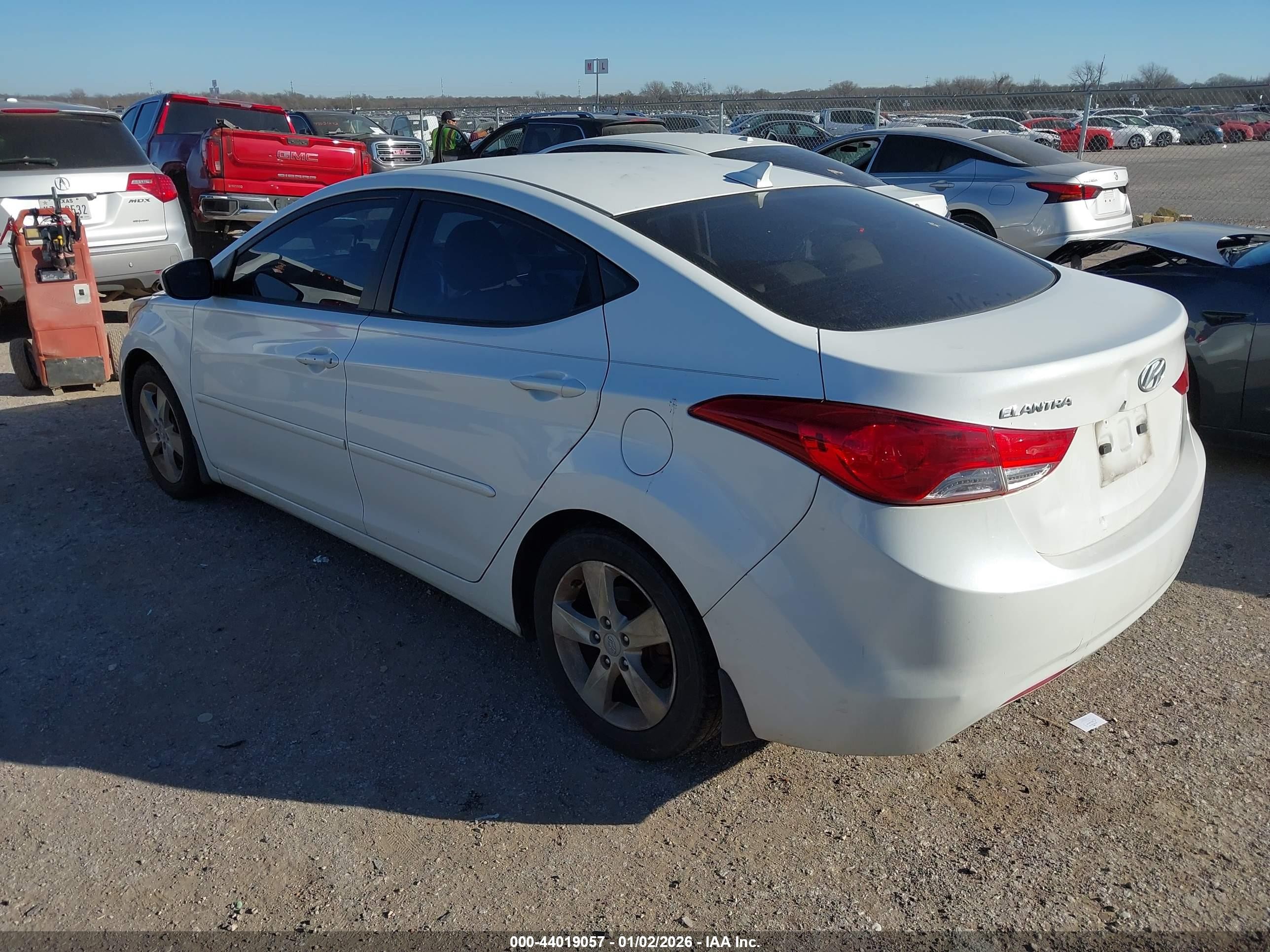 2012 Hyundai Elantra Gls White vin: 5NPDH4AE3CH073253